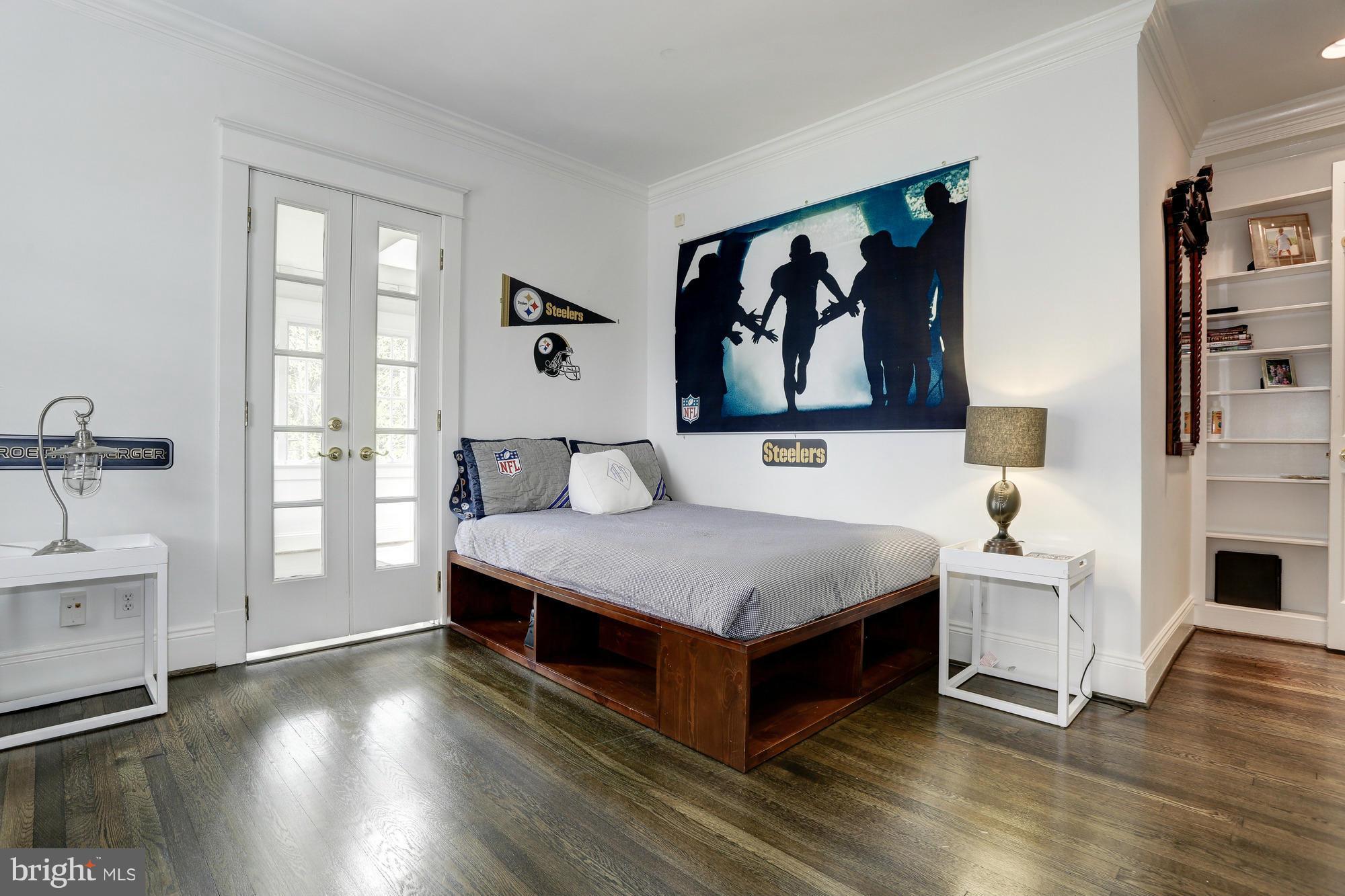 CLEVELAND PARK - Residential