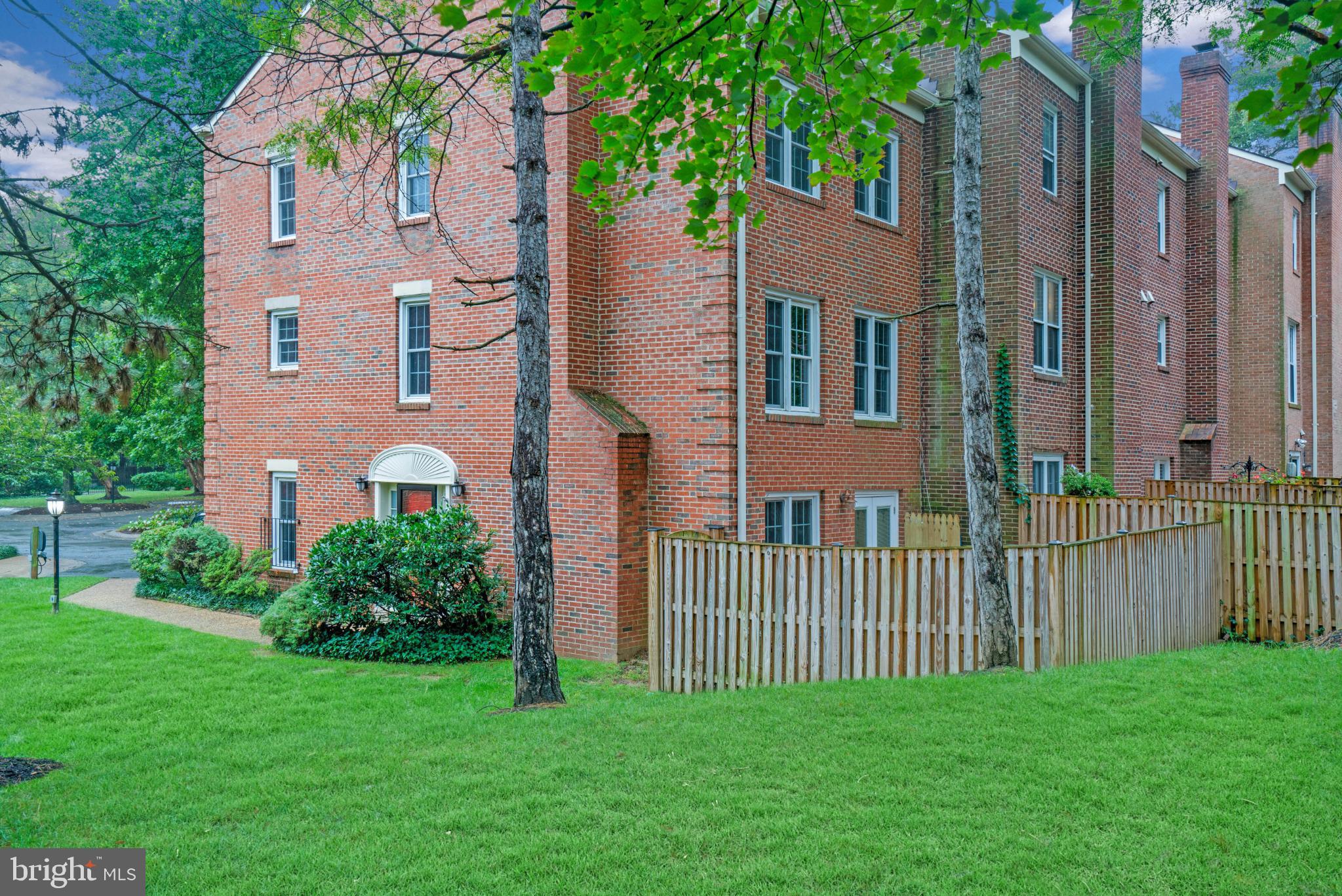 14 S MANCHESTER STREET