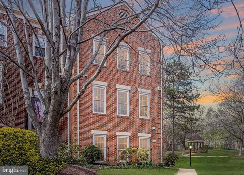 14 S MANCHESTER STREET ARLINGTON VA 22204