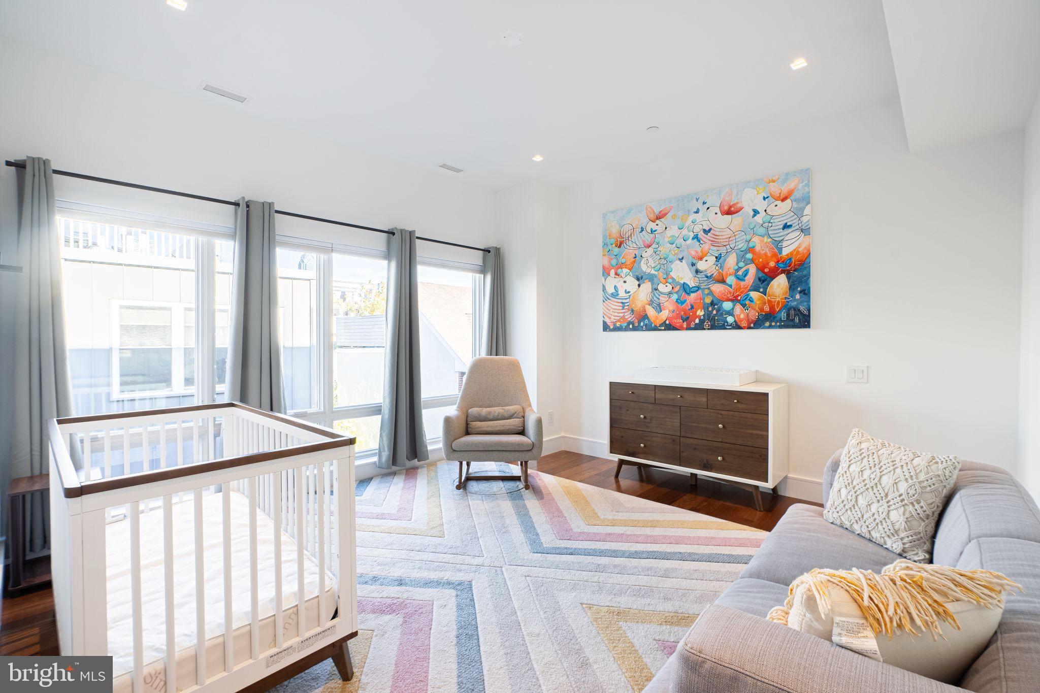 GRADUATE HOSPITAL - Residential