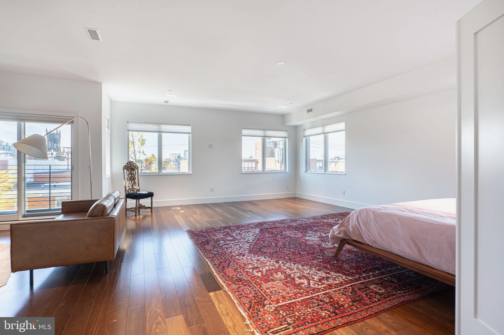 GRADUATE HOSPITAL - Residential