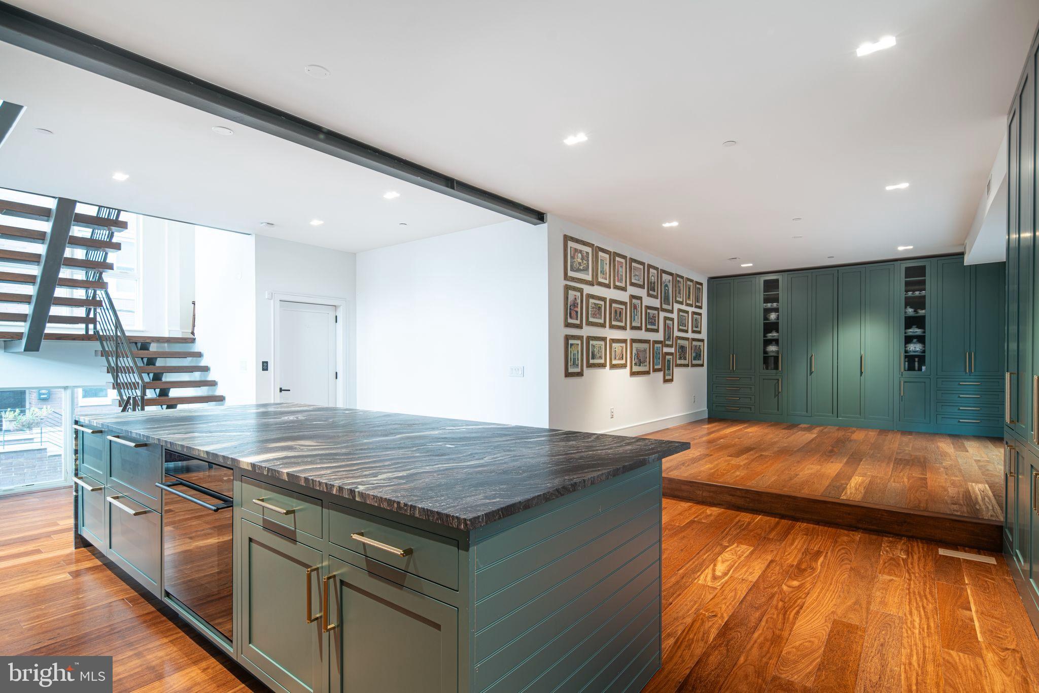 GRADUATE HOSPITAL - Residential