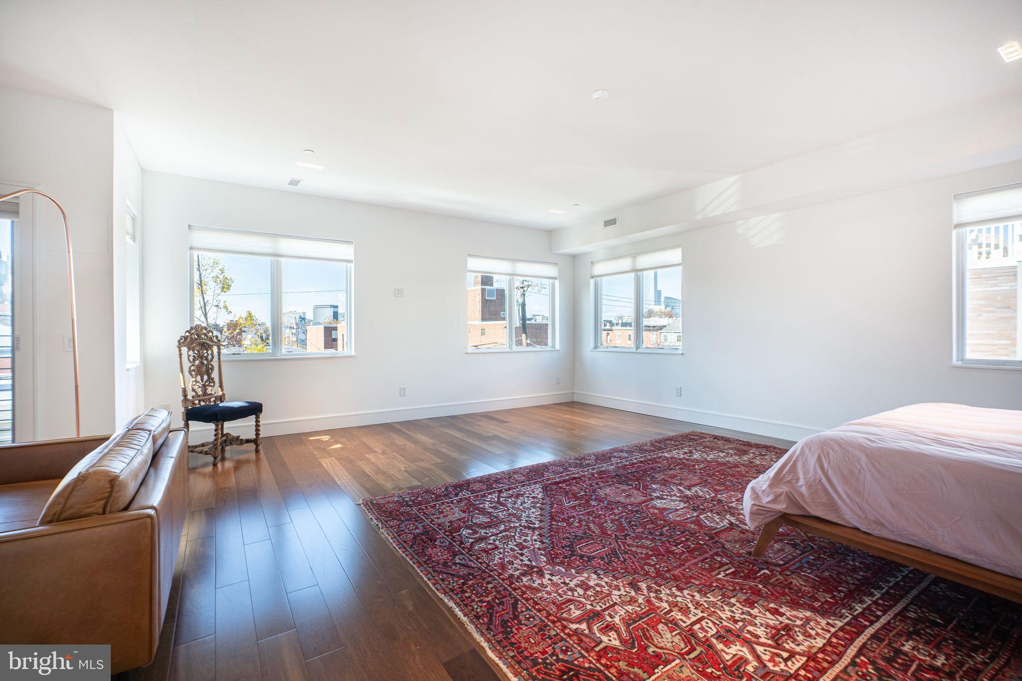 GRADUATE HOSPITAL - Residential