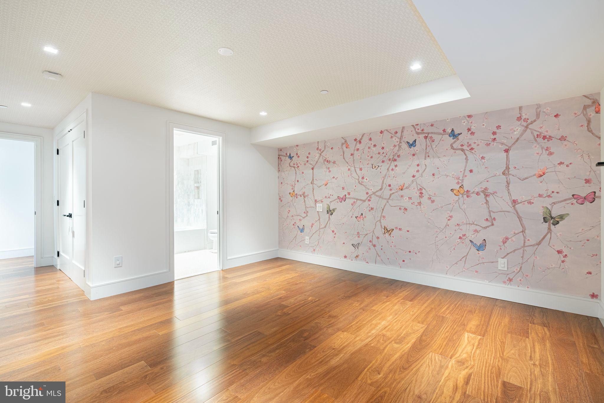 GRADUATE HOSPITAL - Residential