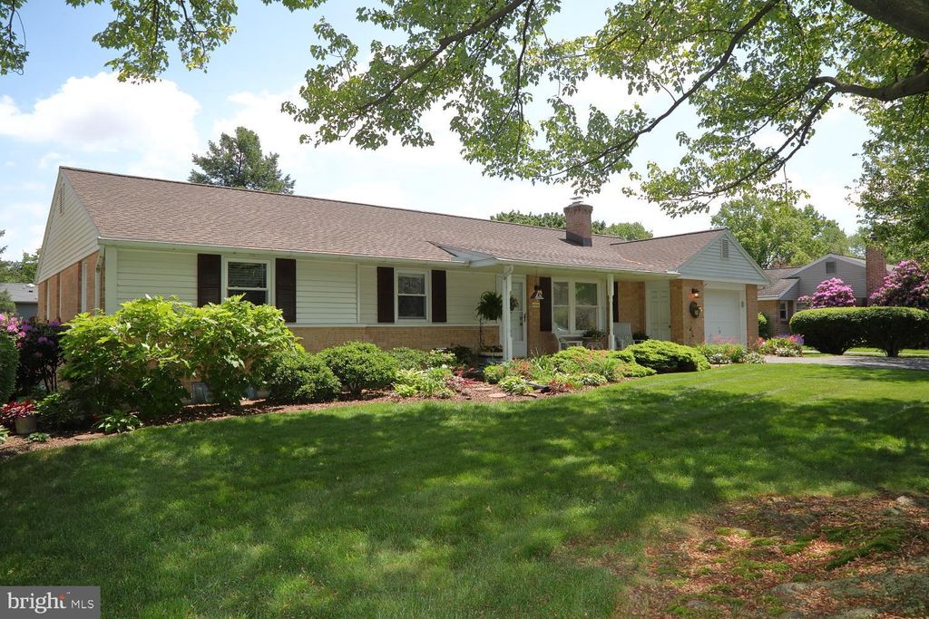 Photo of 1547 Duff Land Drive, Landisville, PA 17538 (MLS # PALA2050886)