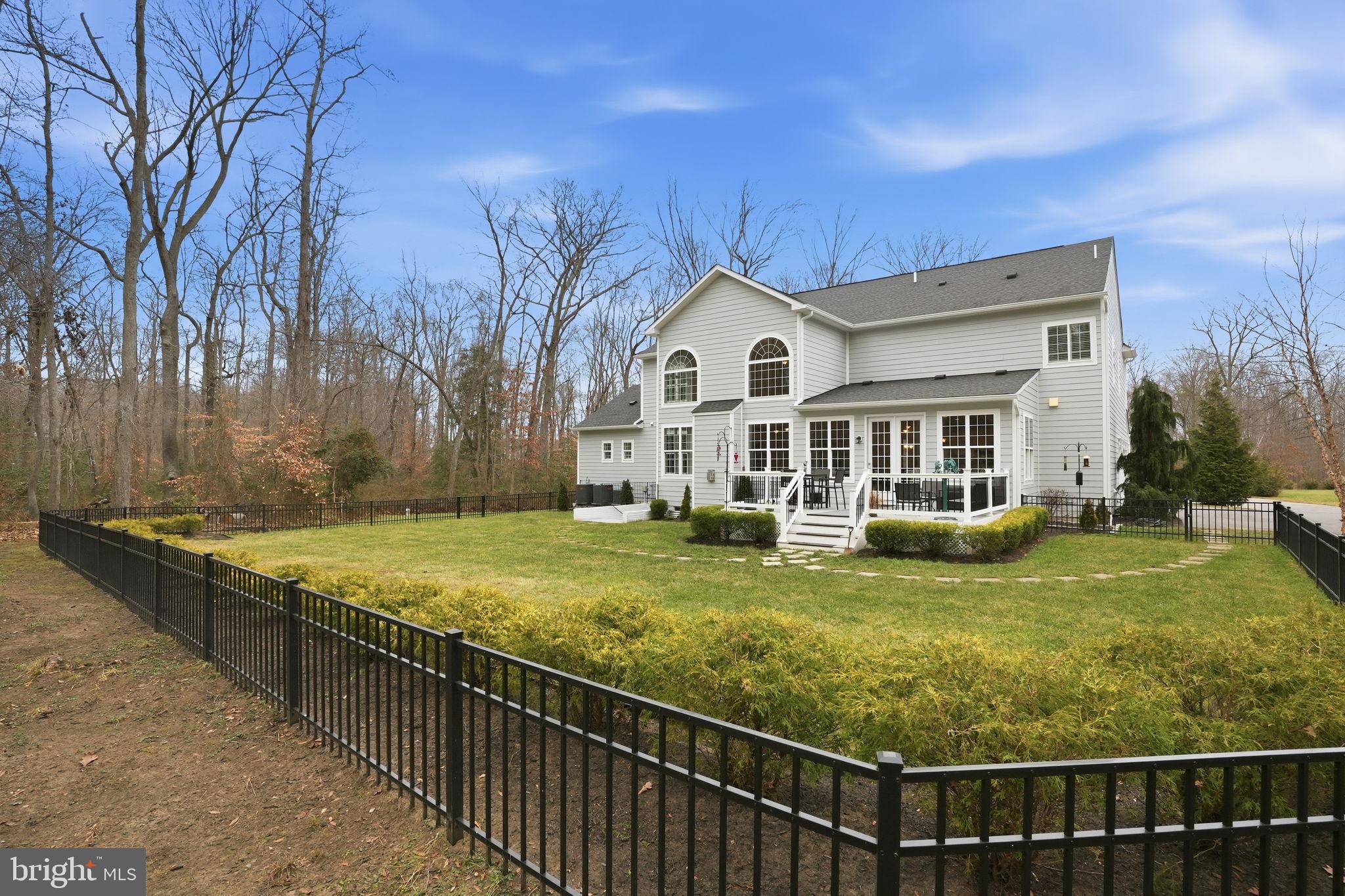 SOUTHPOINTE - Residential