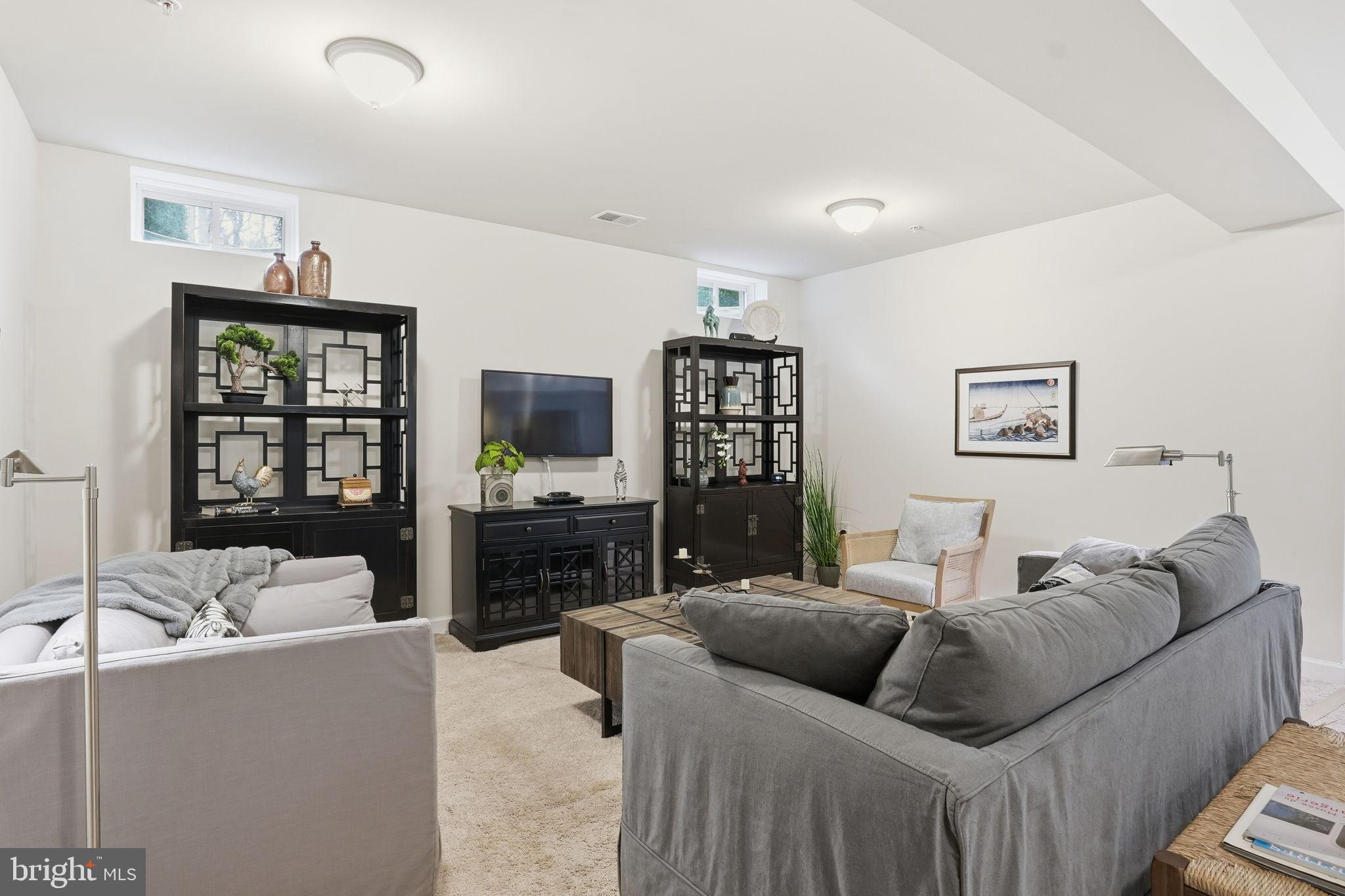 SOUTHPOINTE - Residential