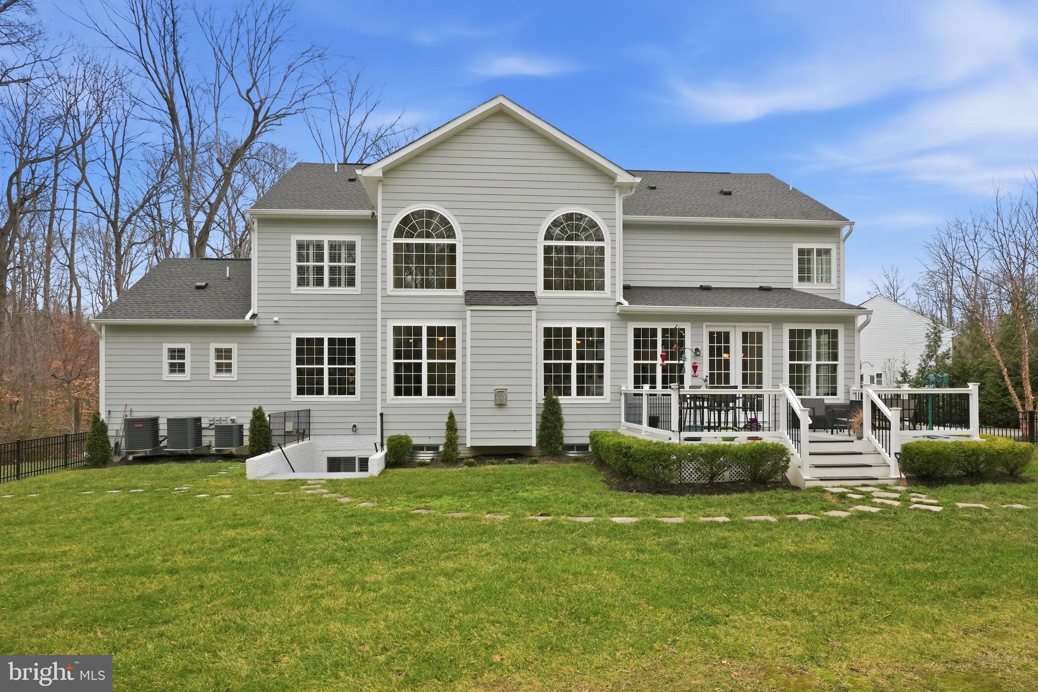 SOUTHPOINTE - Residential