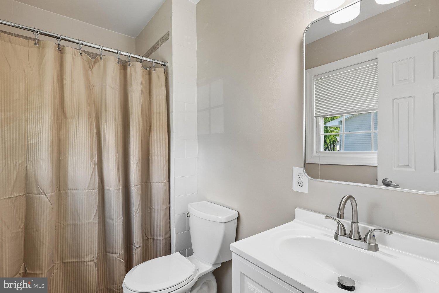 FOUR SEASONS ESTATES - Residential