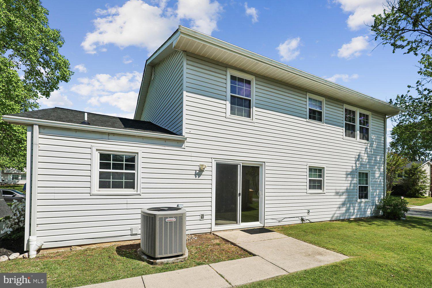 FOUR SEASONS ESTATES - Residential