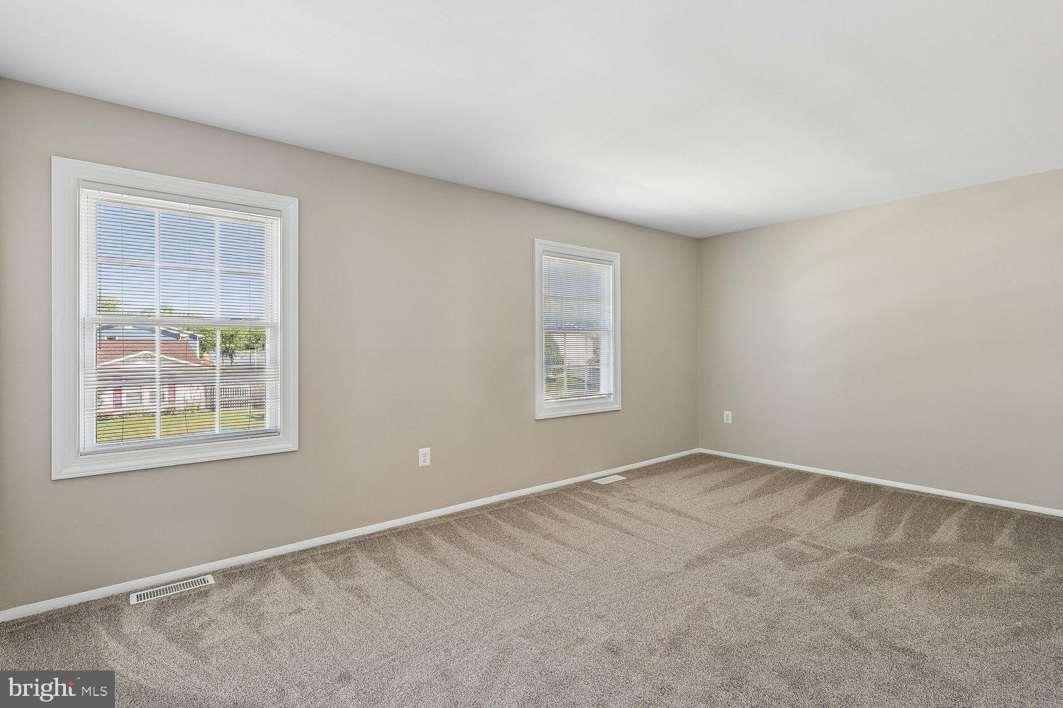 FOUR SEASONS ESTATES - Residential