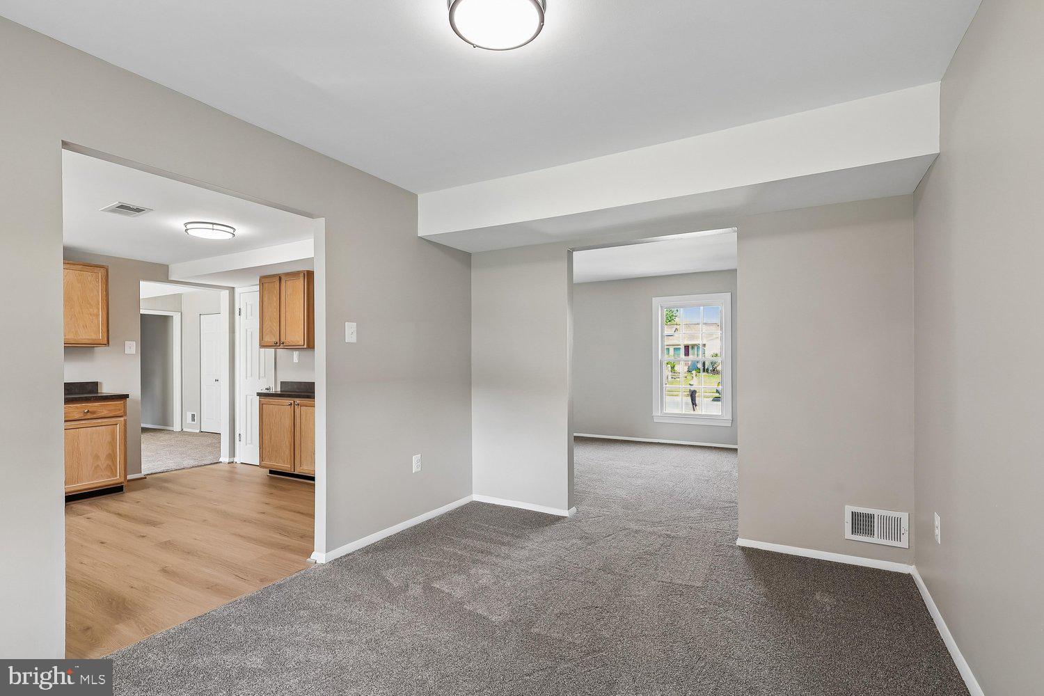 FOUR SEASONS ESTATES - Residential
