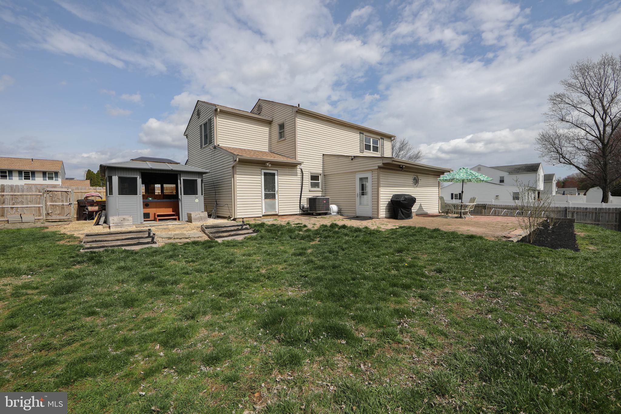 SALEM POINT - Residential