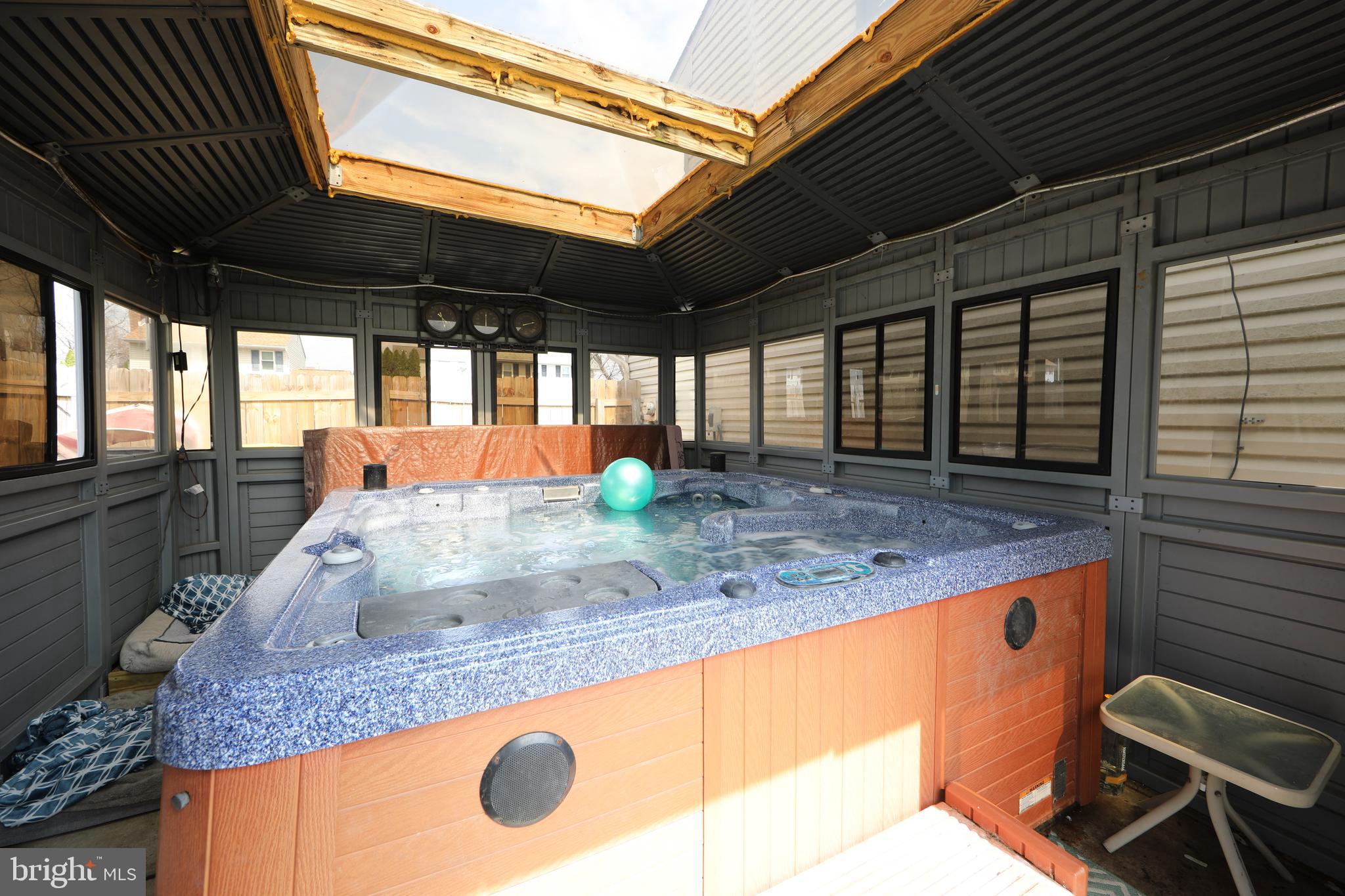 SALEM POINT - Residential