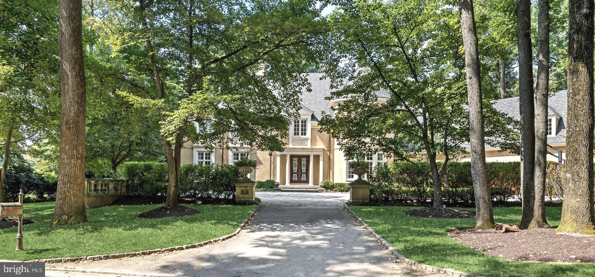 726 JOHN BARRY DRIVE