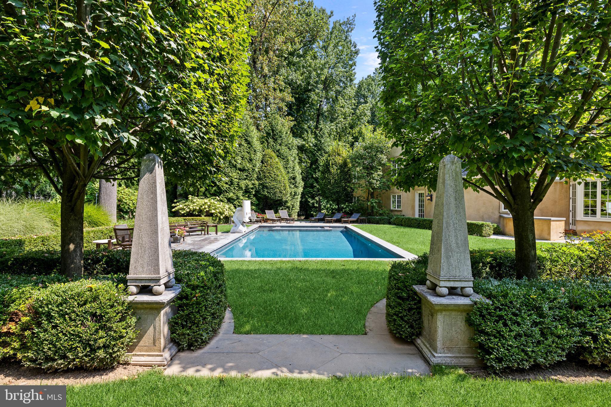 726 JOHN BARRY DRIVE