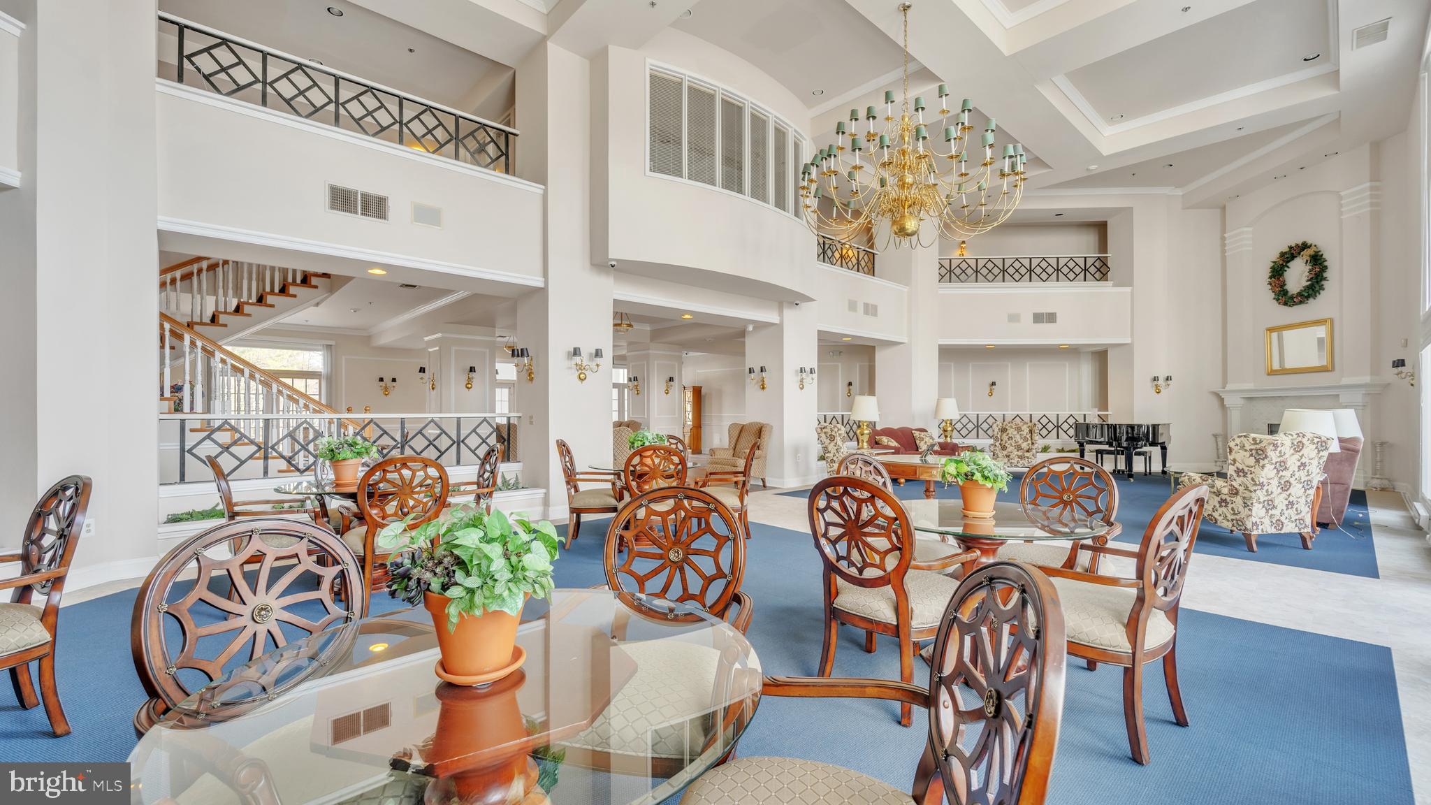 ENGLISH COUNTRY MANOR - Residential Lease