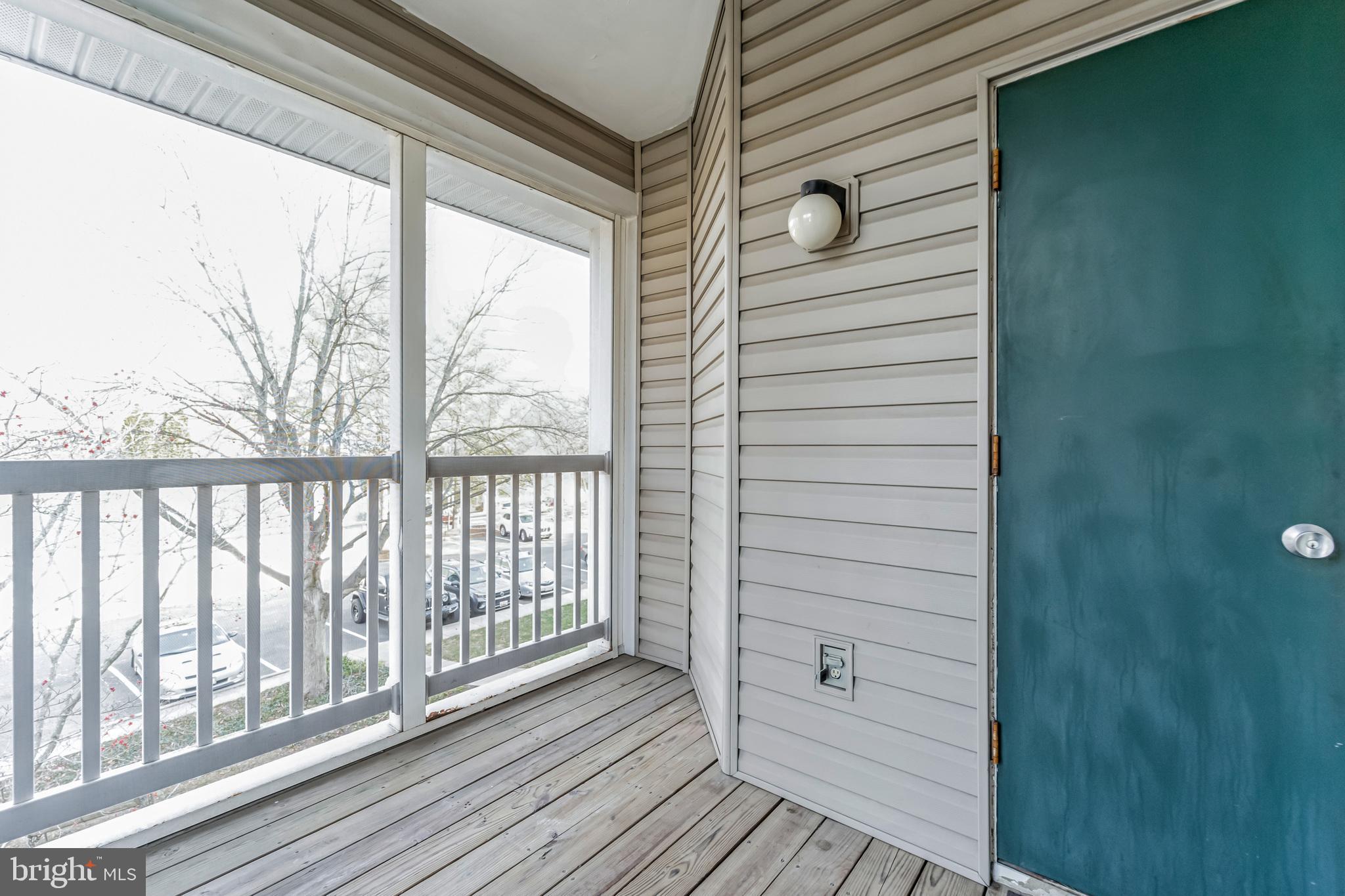 ENGLISH COUNTRY MANOR - Residential Lease