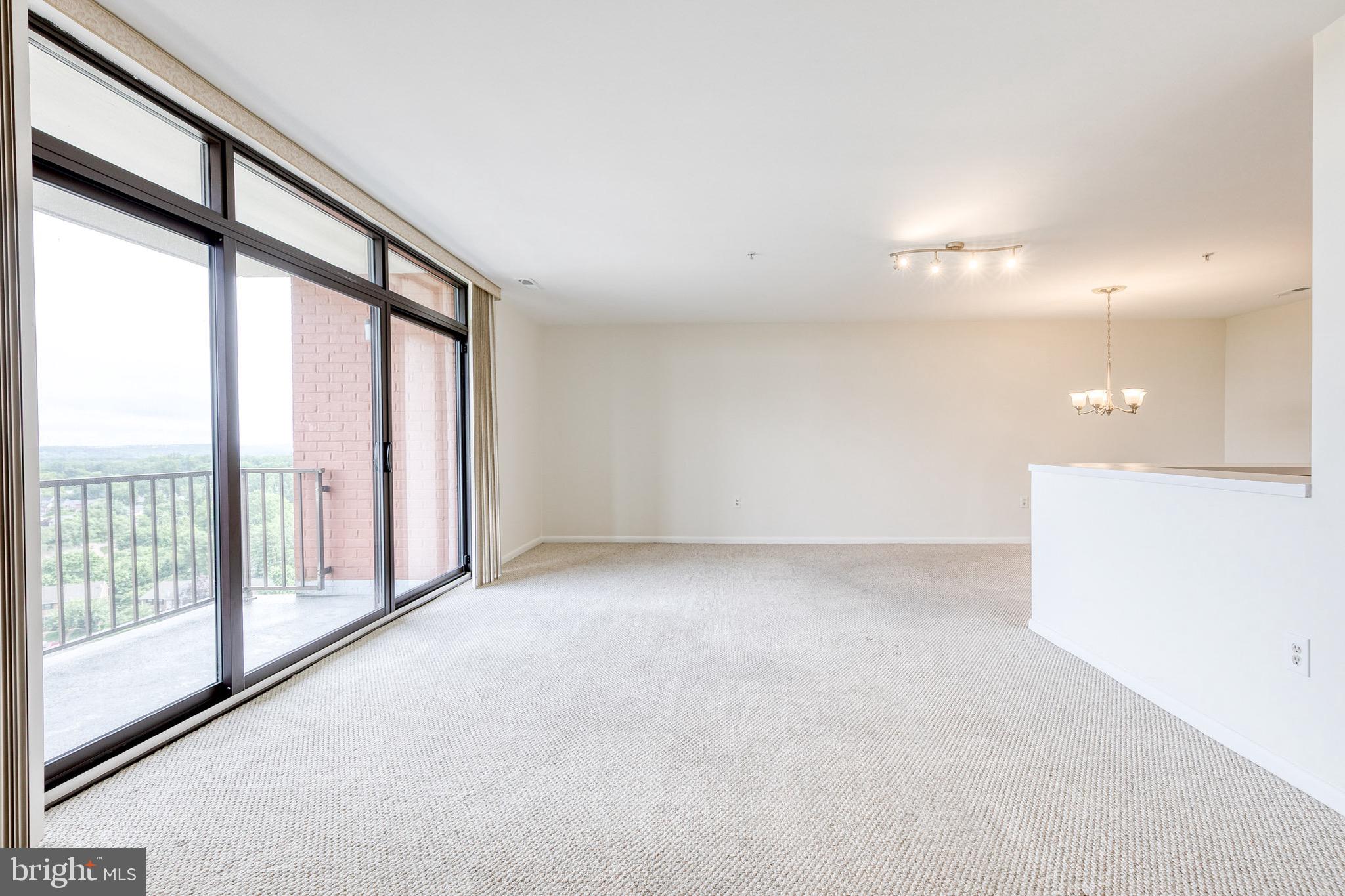 1 SMETON PLACE 1407