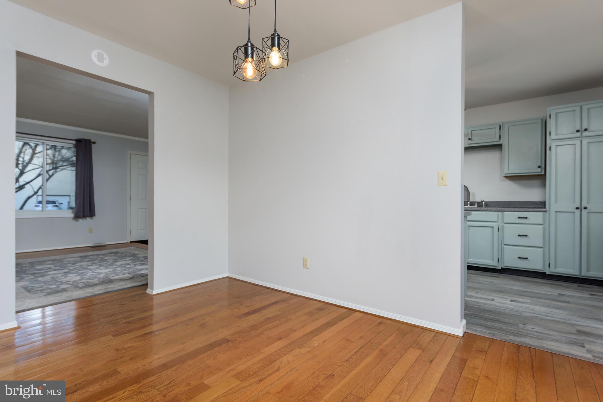 VILLAGE OF VALLEY GREEN - Residential