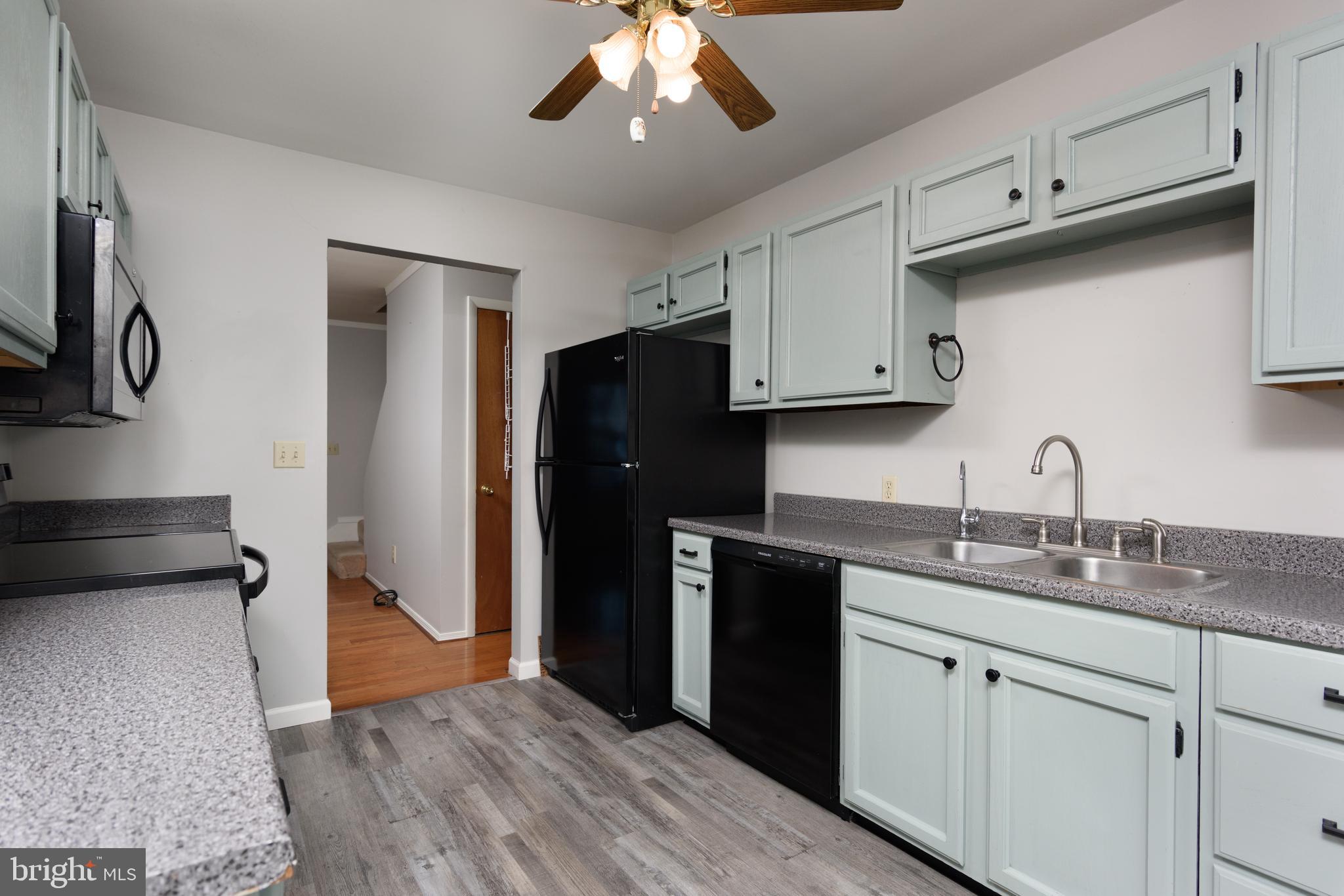 VILLAGE OF VALLEY GREEN - Residential