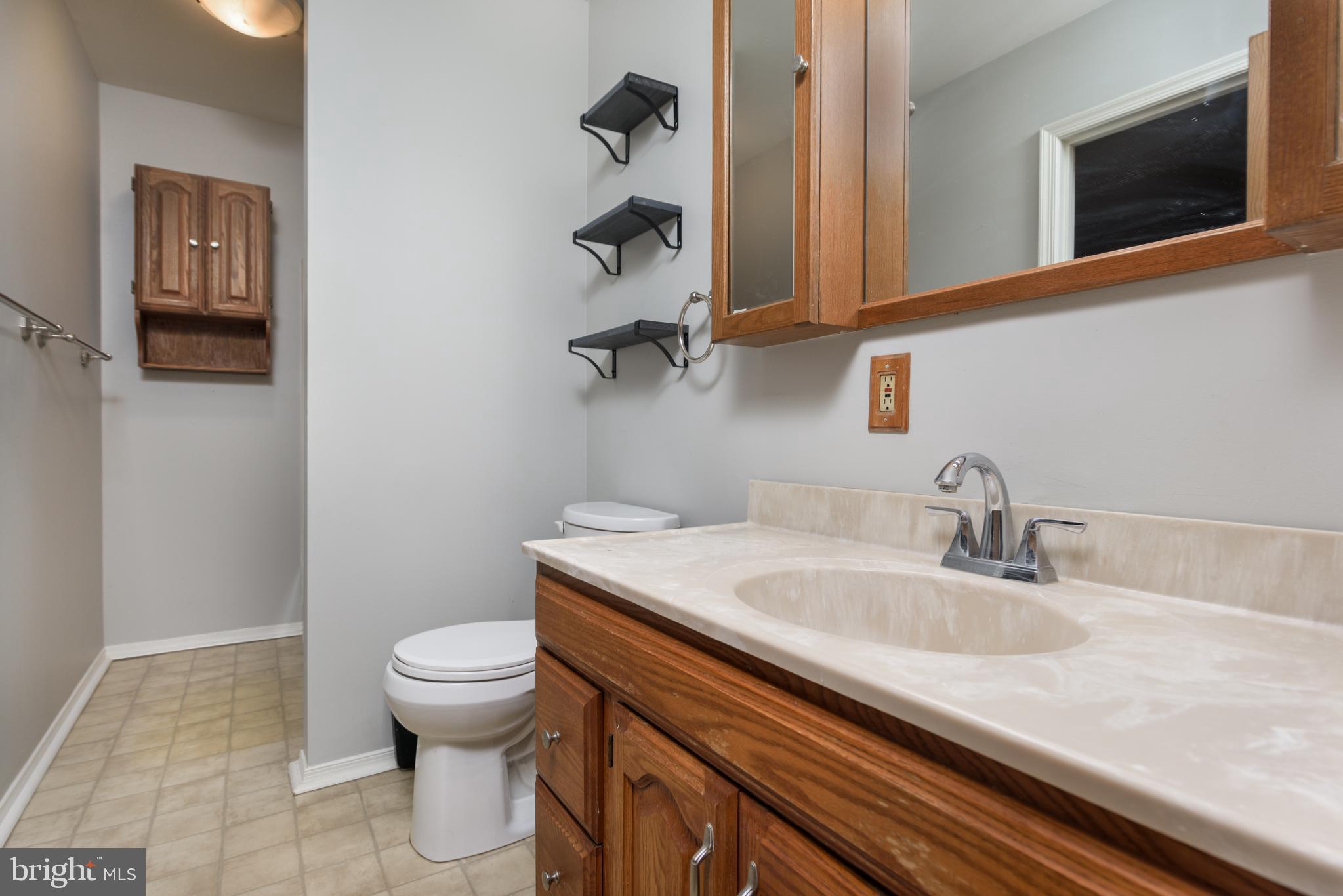 VILLAGE OF VALLEY GREEN - Residential