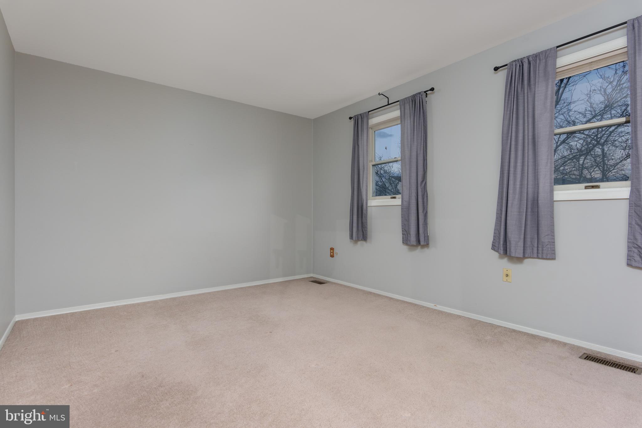 VILLAGE OF VALLEY GREEN - Residential