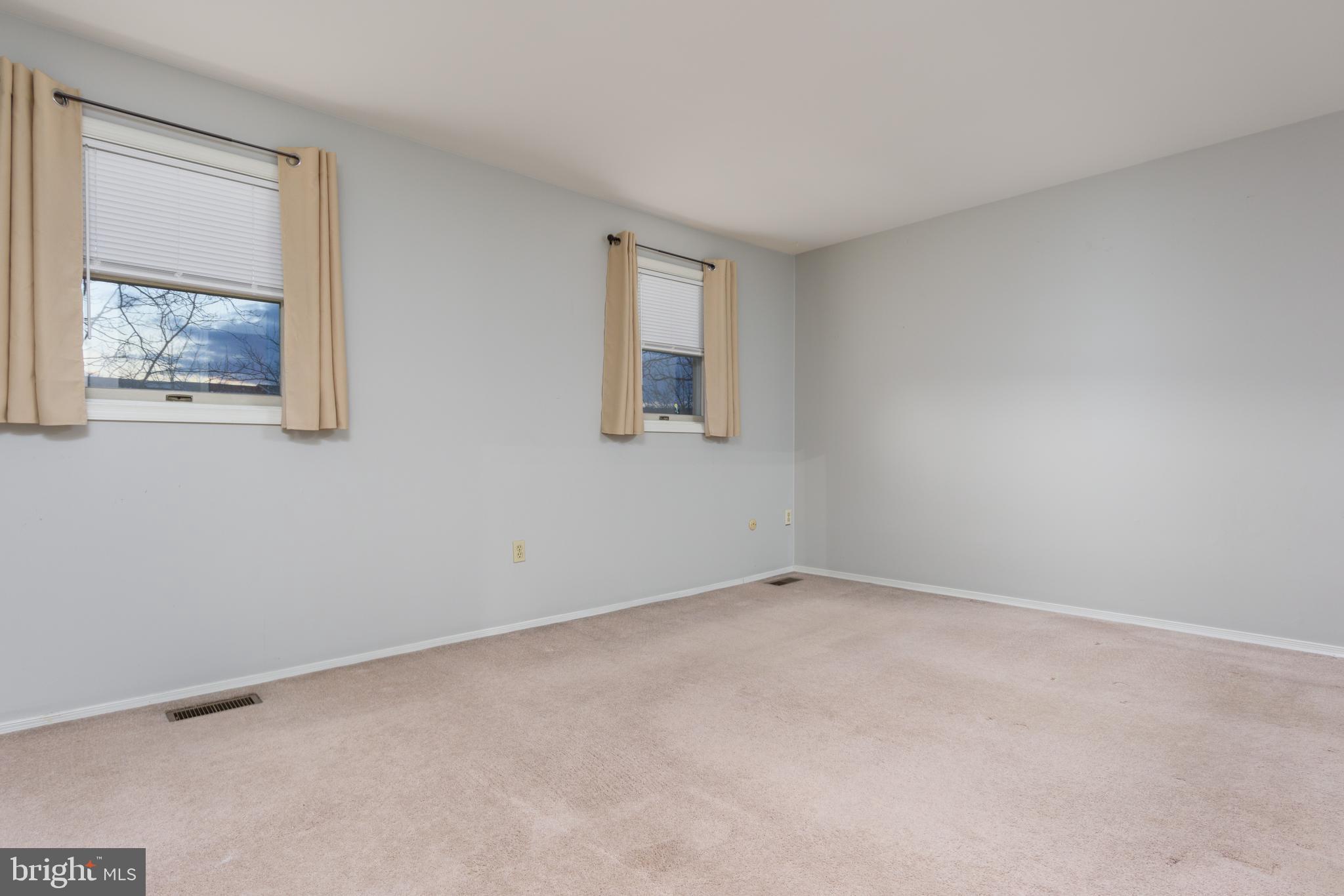 VILLAGE OF VALLEY GREEN - Residential