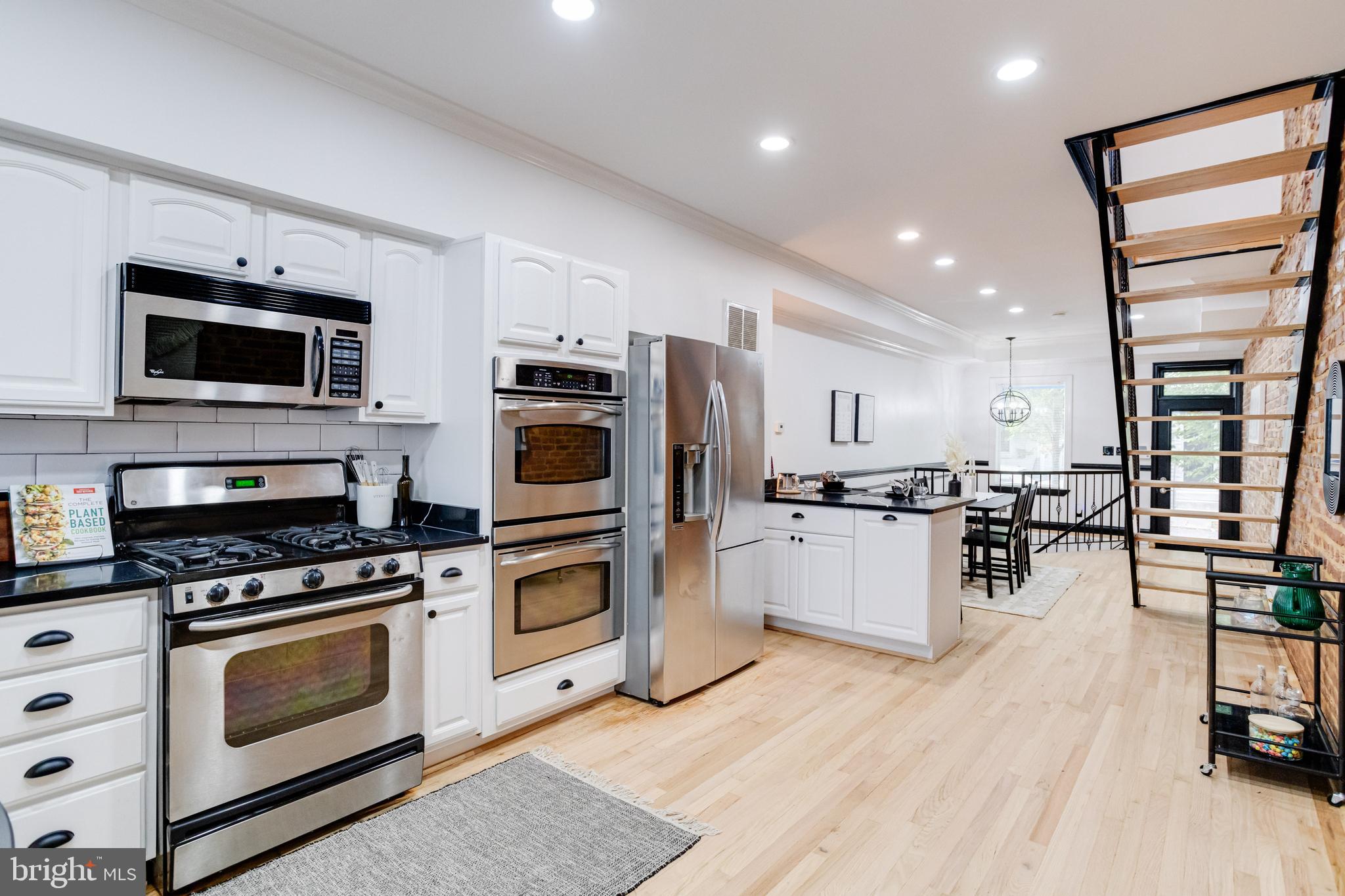 HIGHLANDTOWN - Residential