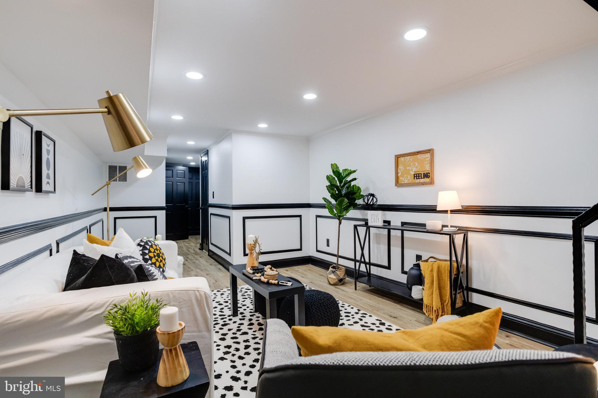 HIGHLANDTOWN - Residential