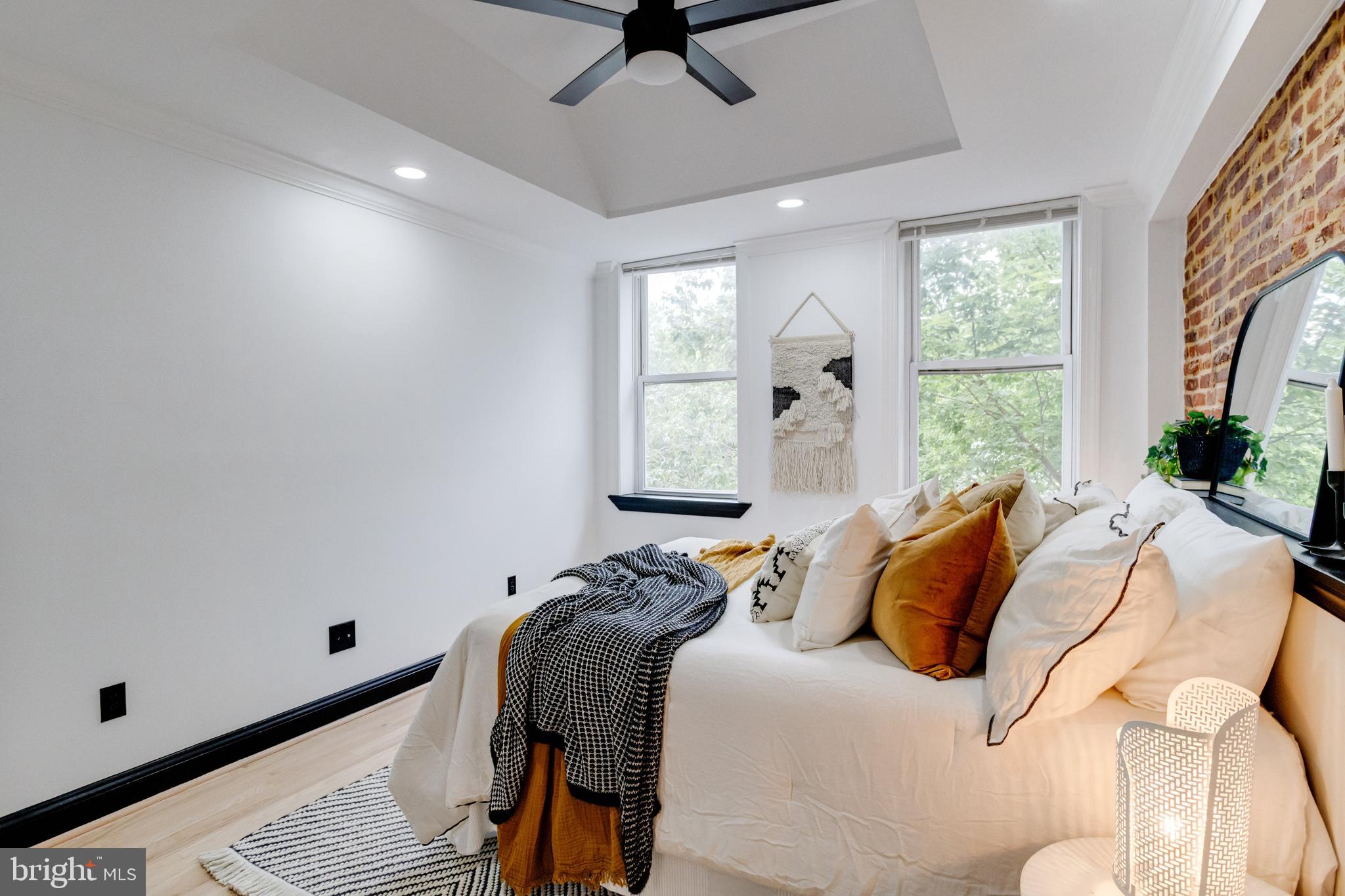 HIGHLANDTOWN - Residential