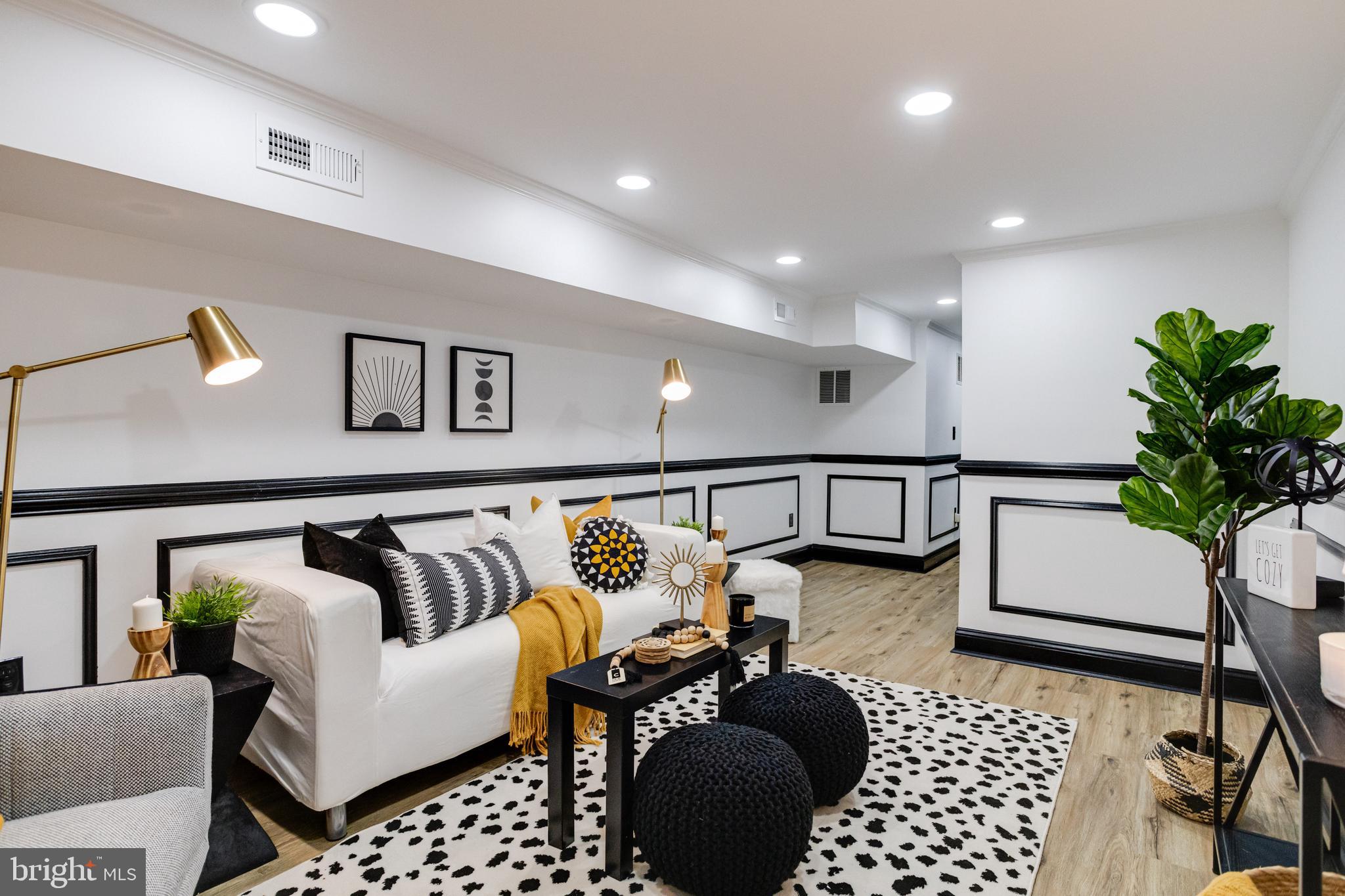 HIGHLANDTOWN - Residential