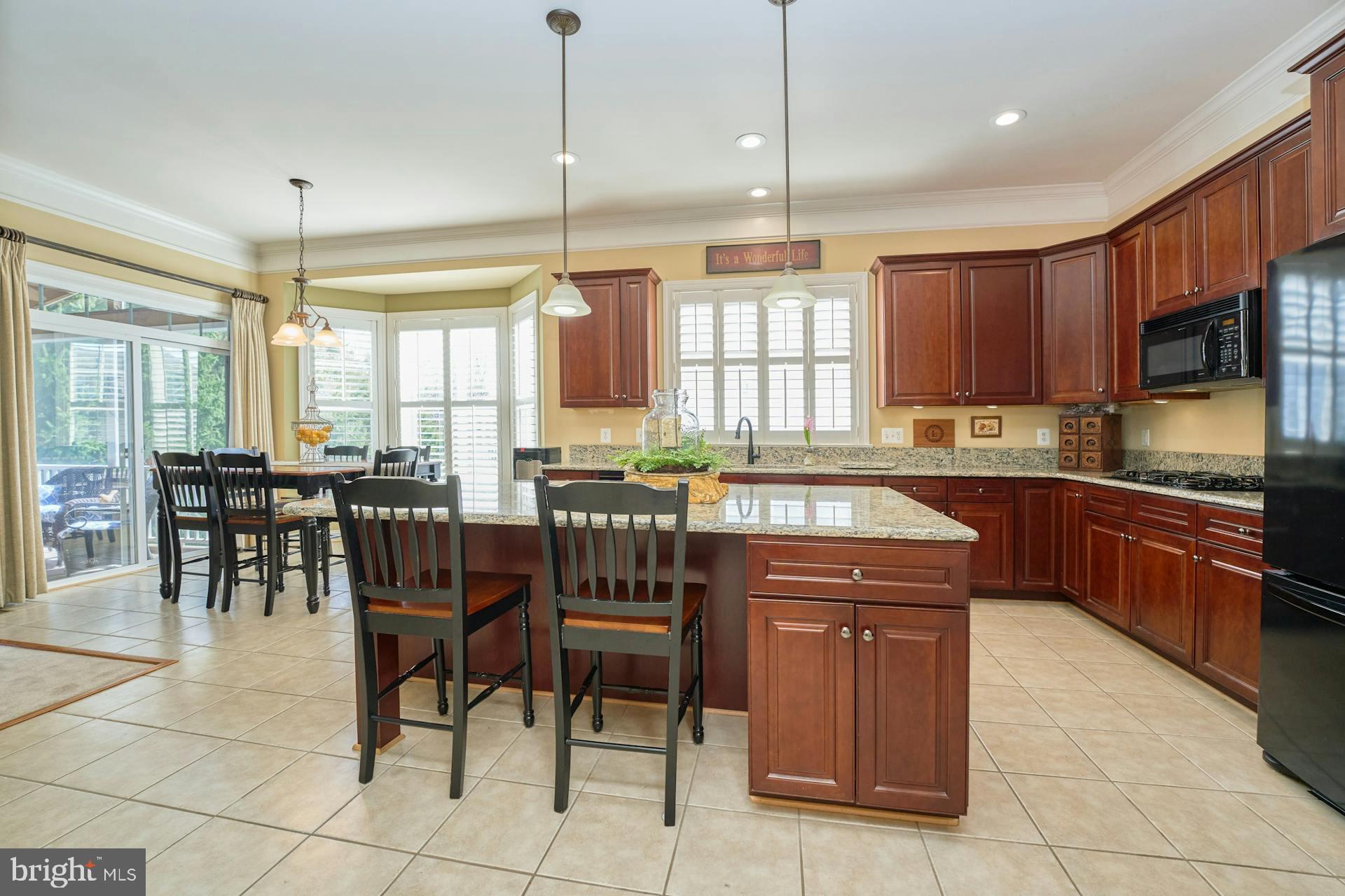 VICTORY LAKES - Residential