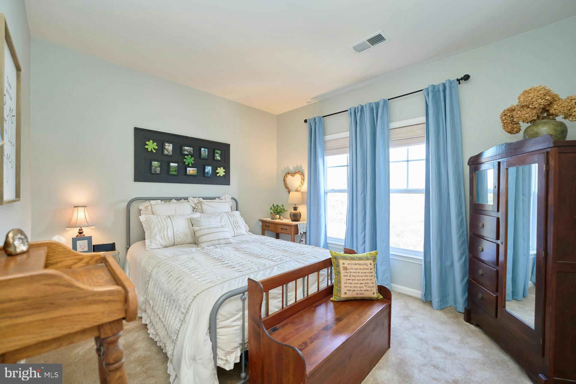 VICTORY LAKES - Residential