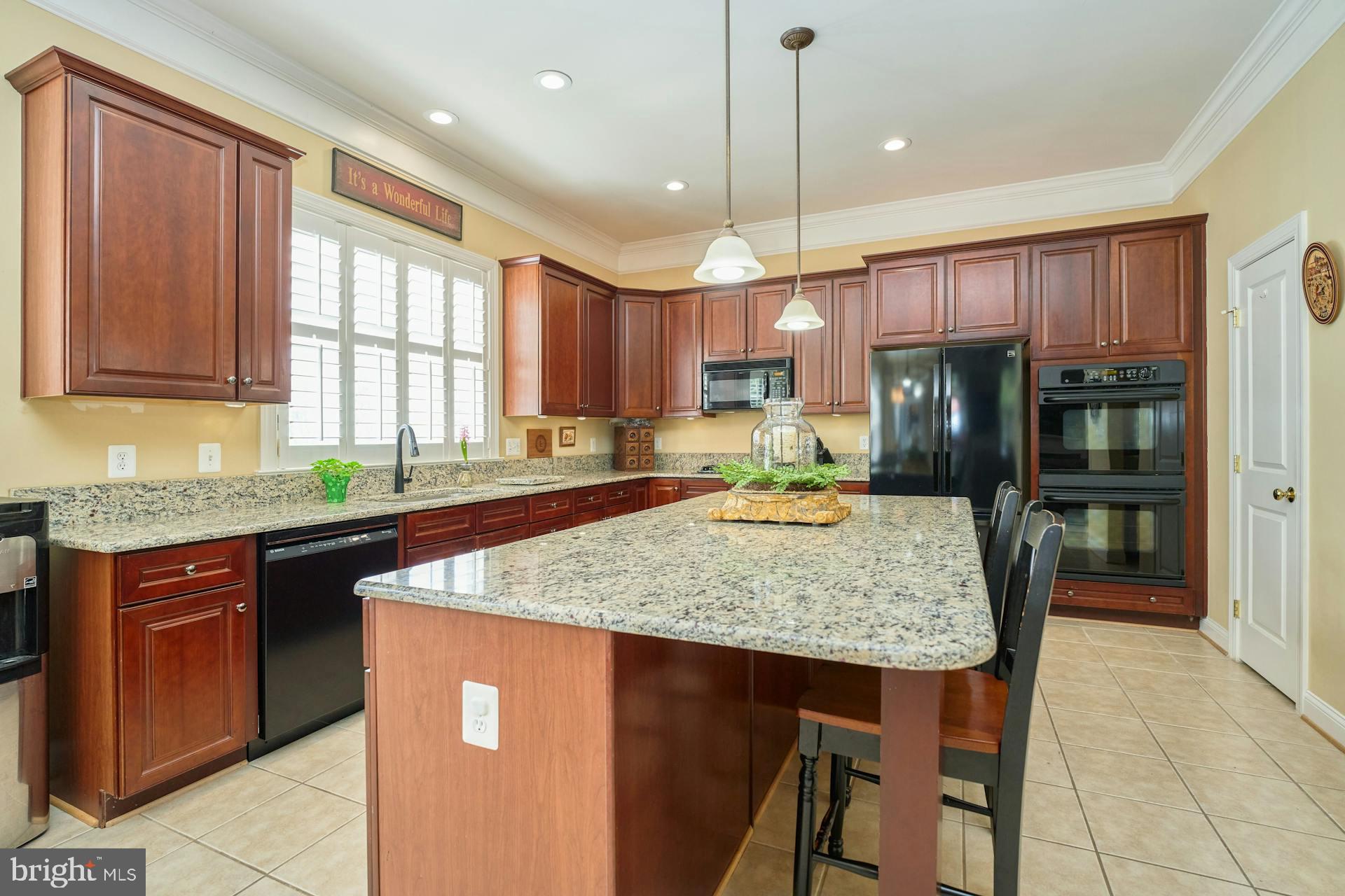 VICTORY LAKES - Residential