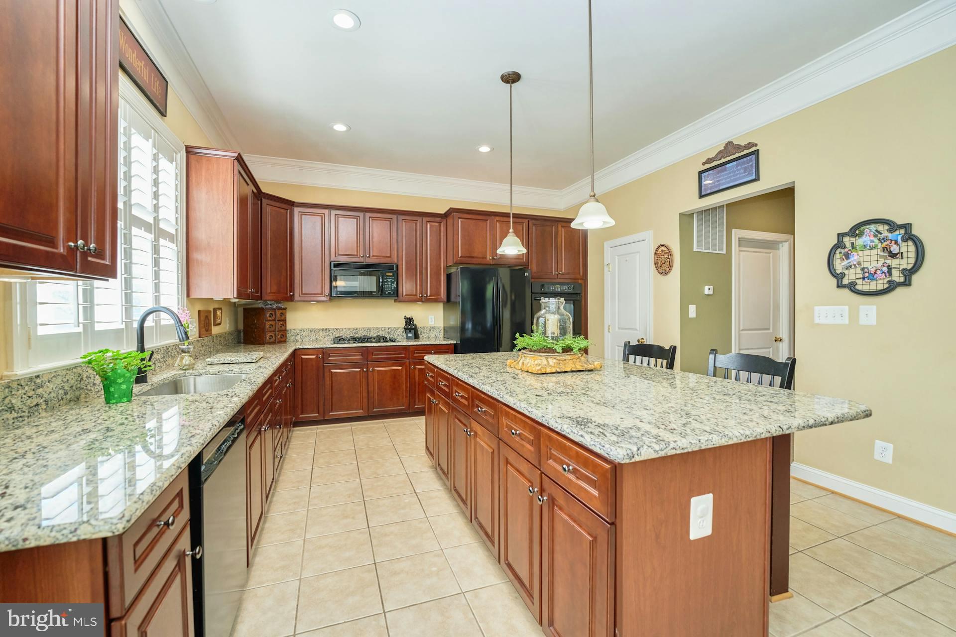 VICTORY LAKES - Residential