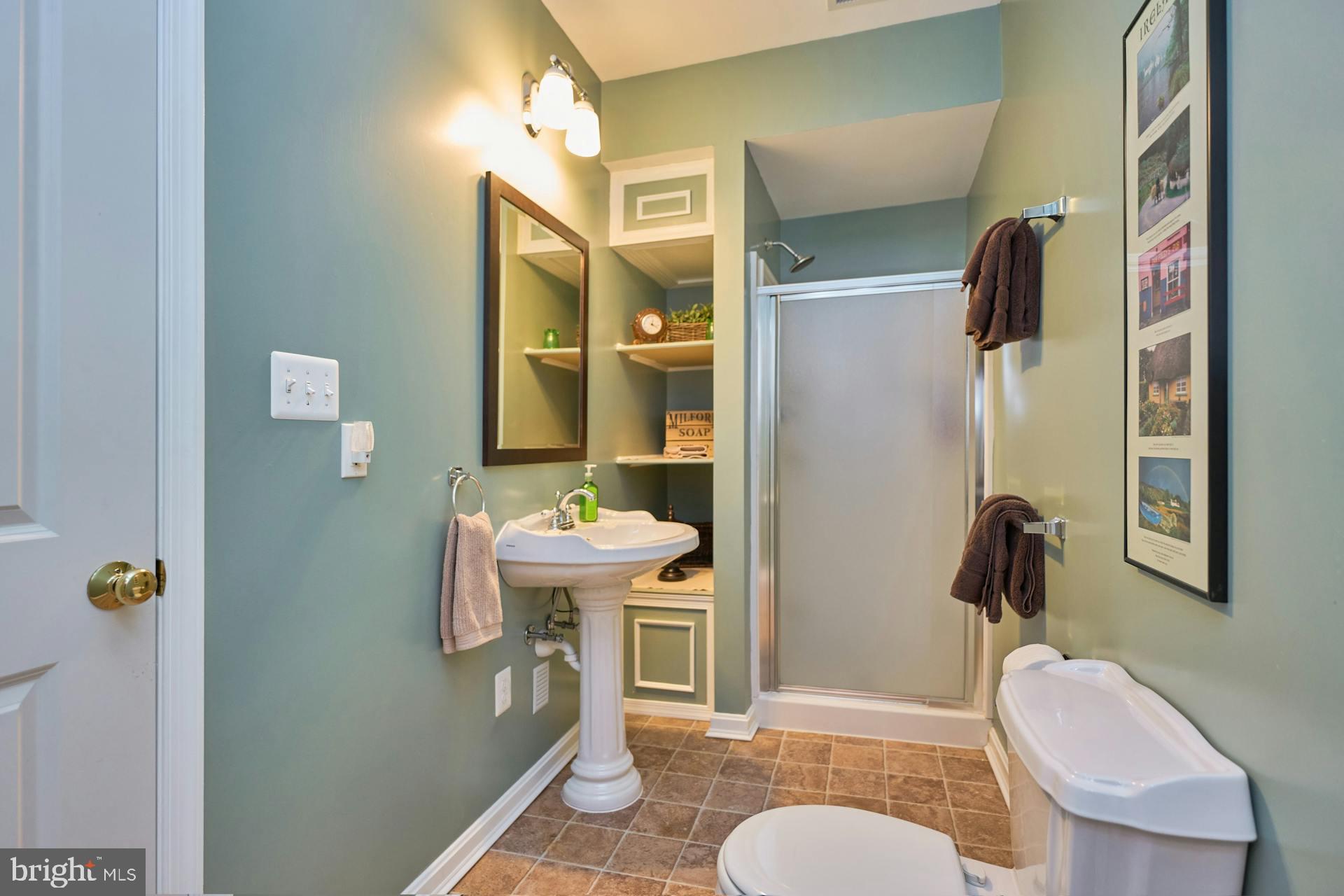 VICTORY LAKES - Residential