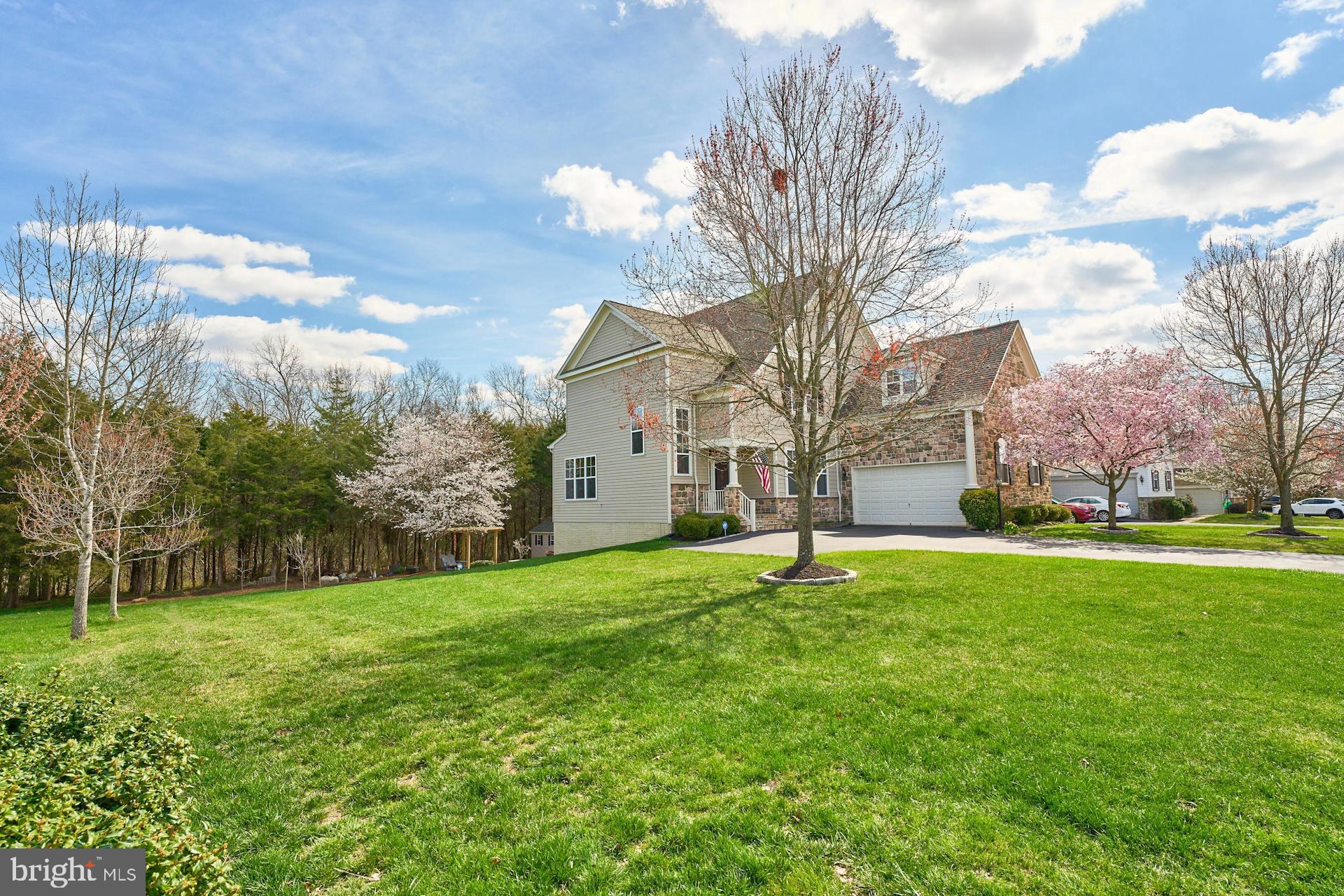 VICTORY LAKES - Residential