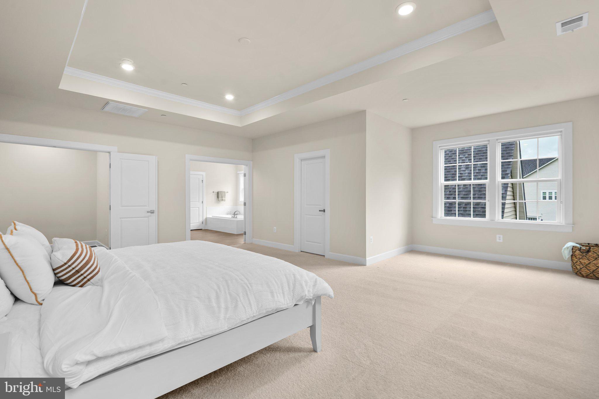 THE ESTATES AT MILL CREEK - Residential