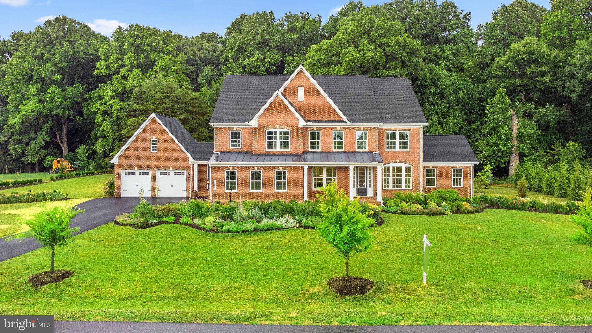 THE ESTATES AT MILL CREEK - Residential