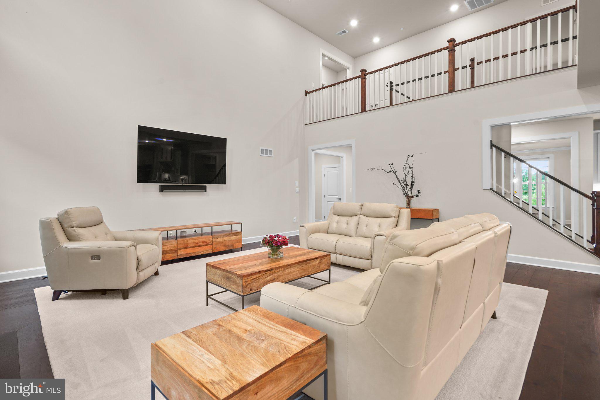 THE ESTATES AT MILL CREEK - Residential