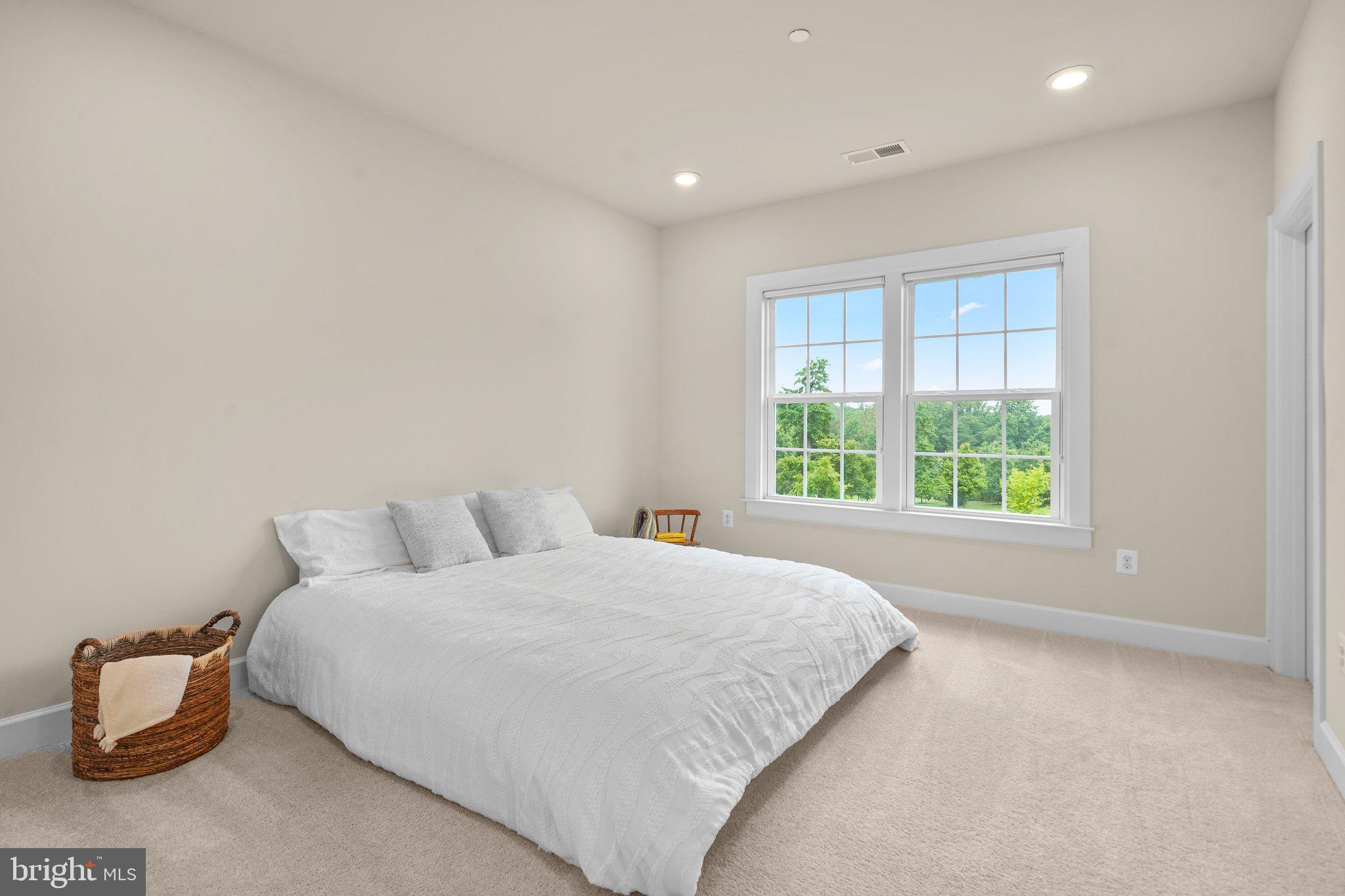 THE ESTATES AT MILL CREEK - Residential