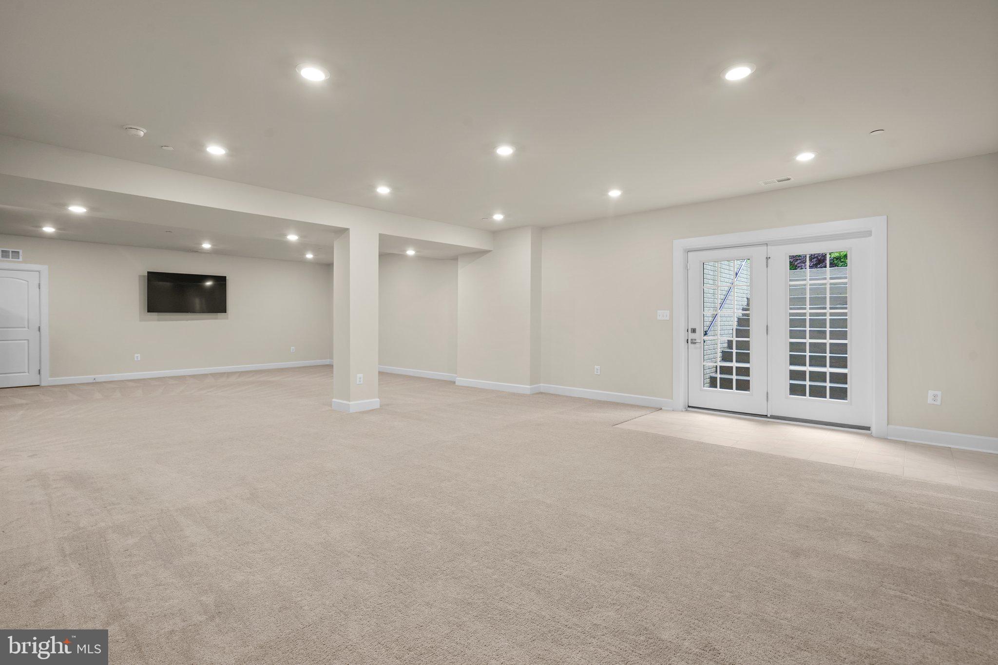 THE ESTATES AT MILL CREEK - Residential