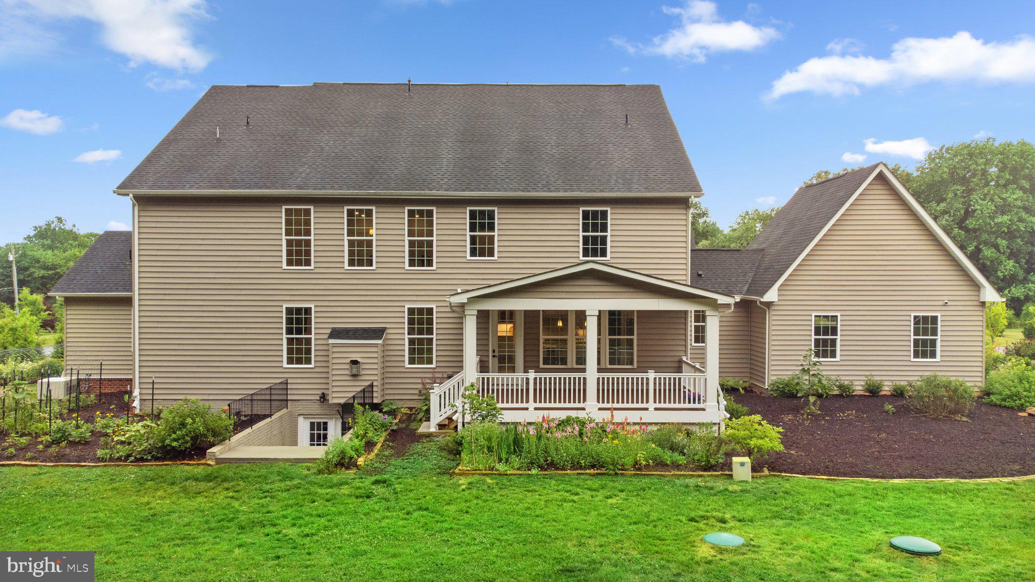 THE ESTATES AT MILL CREEK - Residential