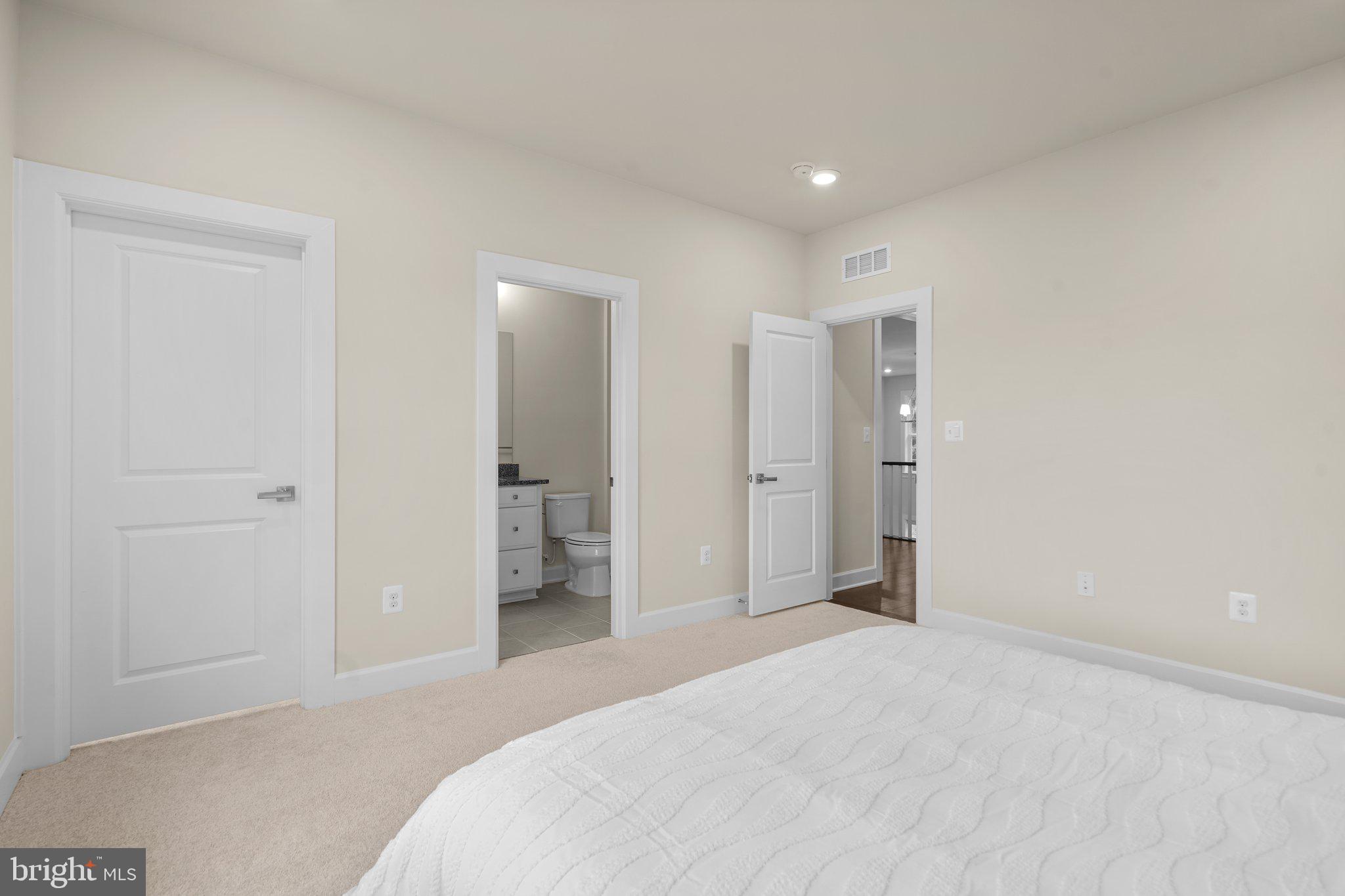 THE ESTATES AT MILL CREEK - Residential