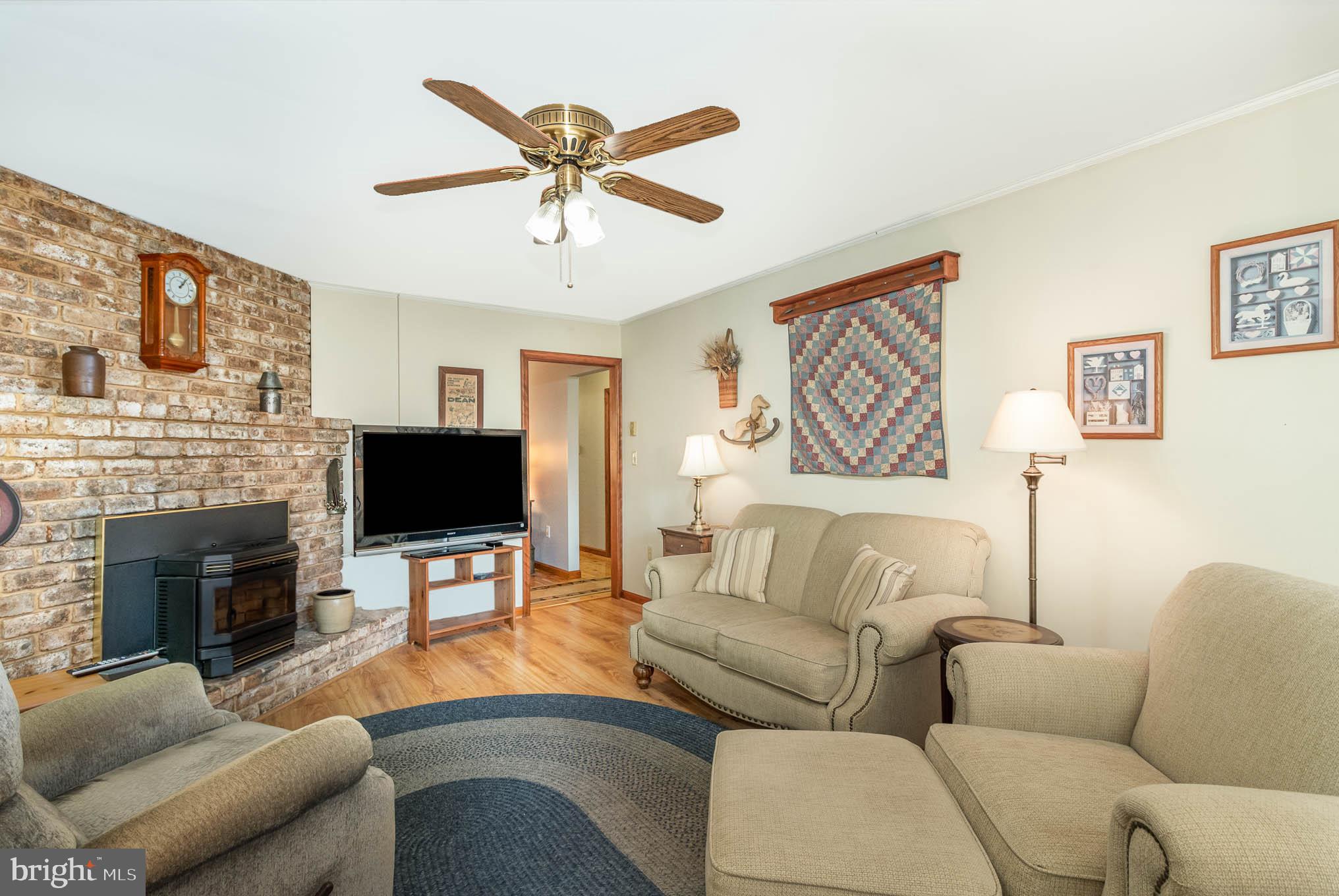 WHITE ROCK ACRES - Residential
