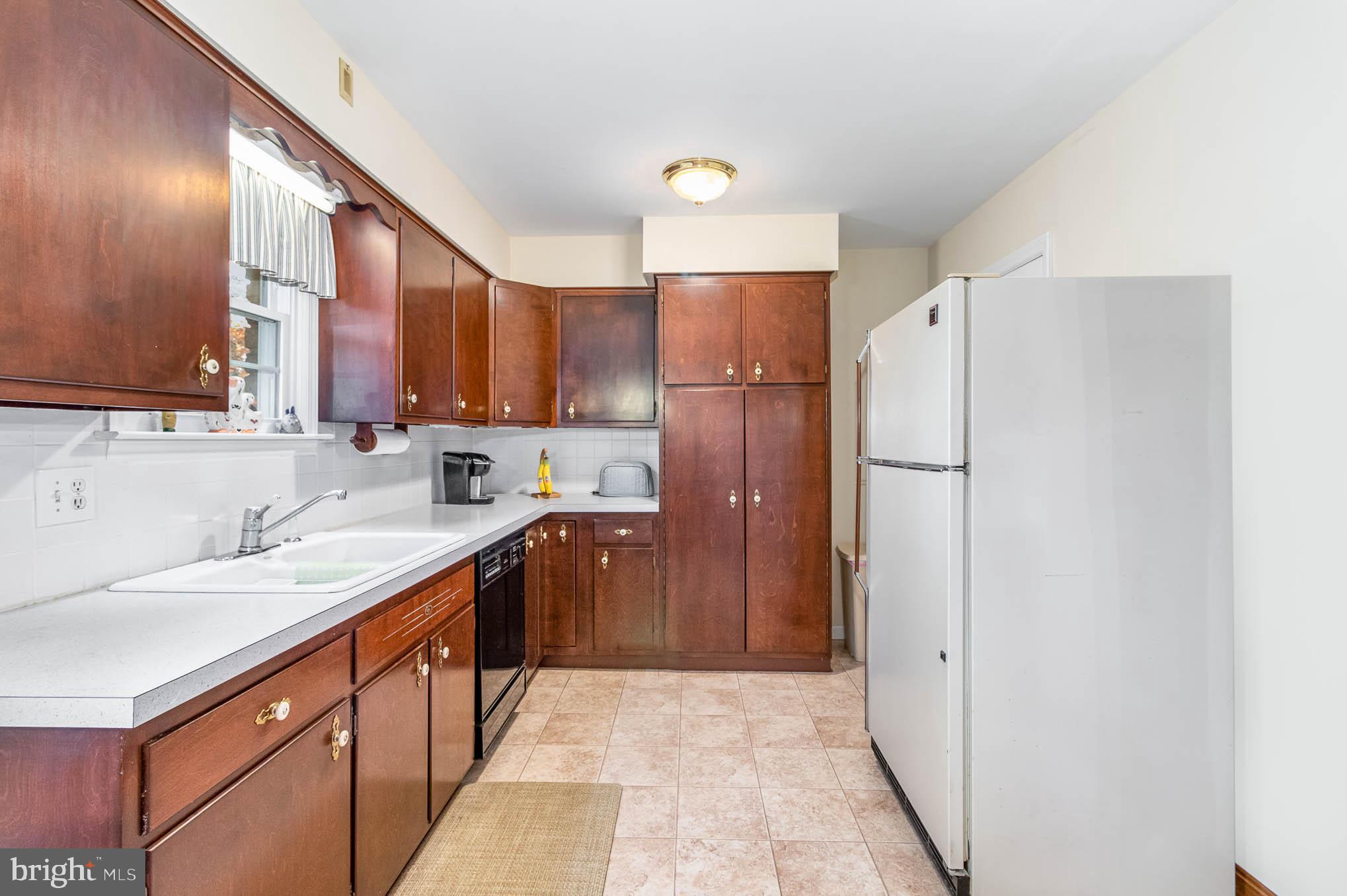 WHITE ROCK ACRES - Residential