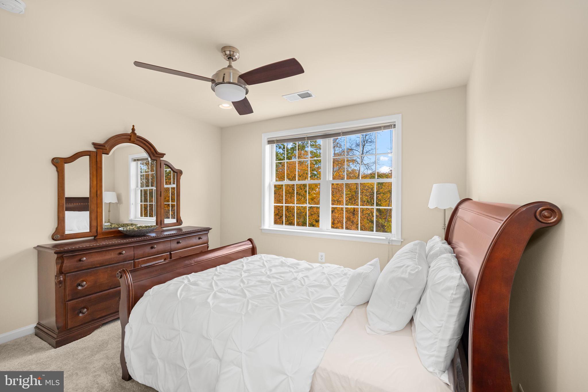 LOUDOUN VALLEY ESTATES 2 - Residential