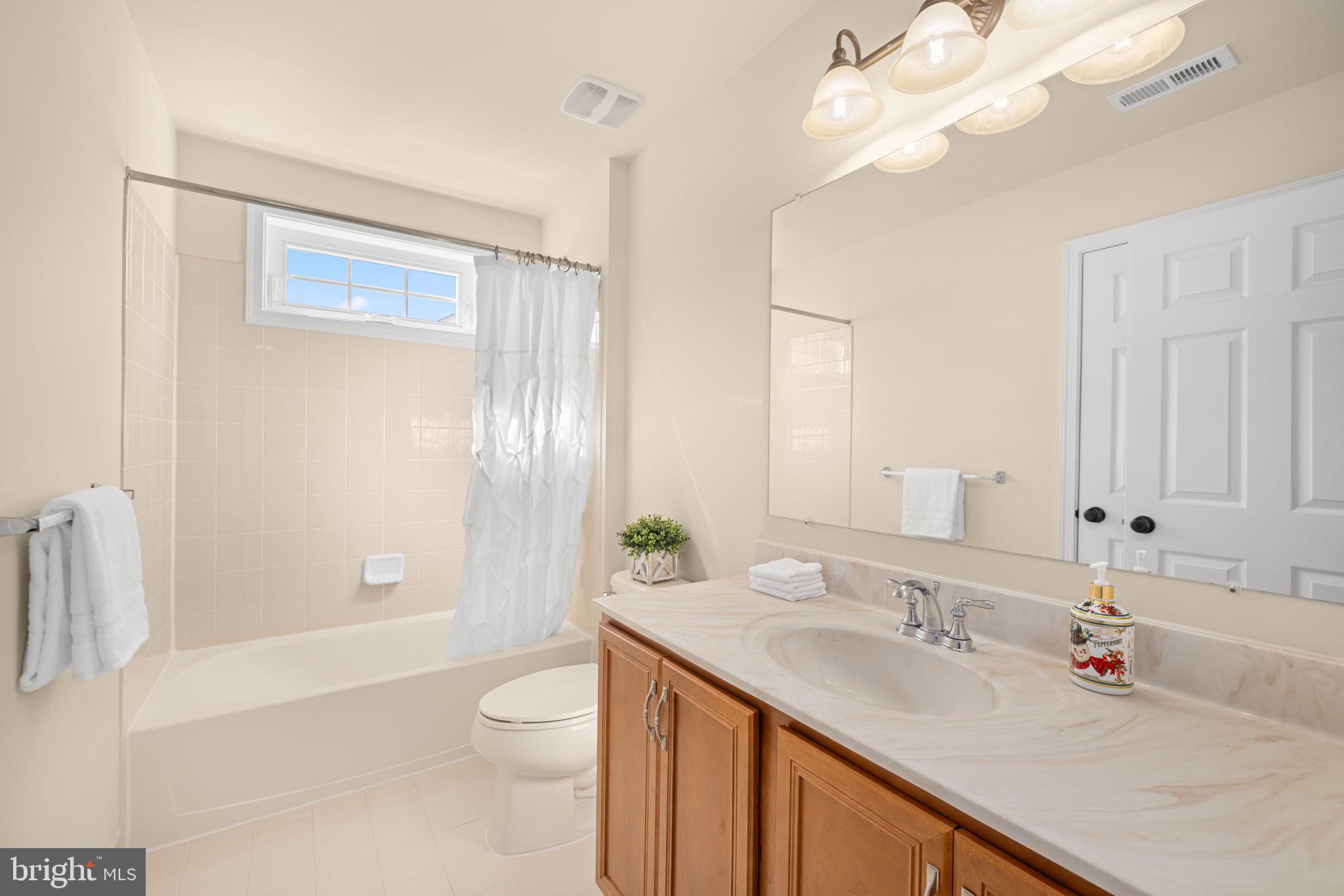 LOUDOUN VALLEY ESTATES 2 - Residential