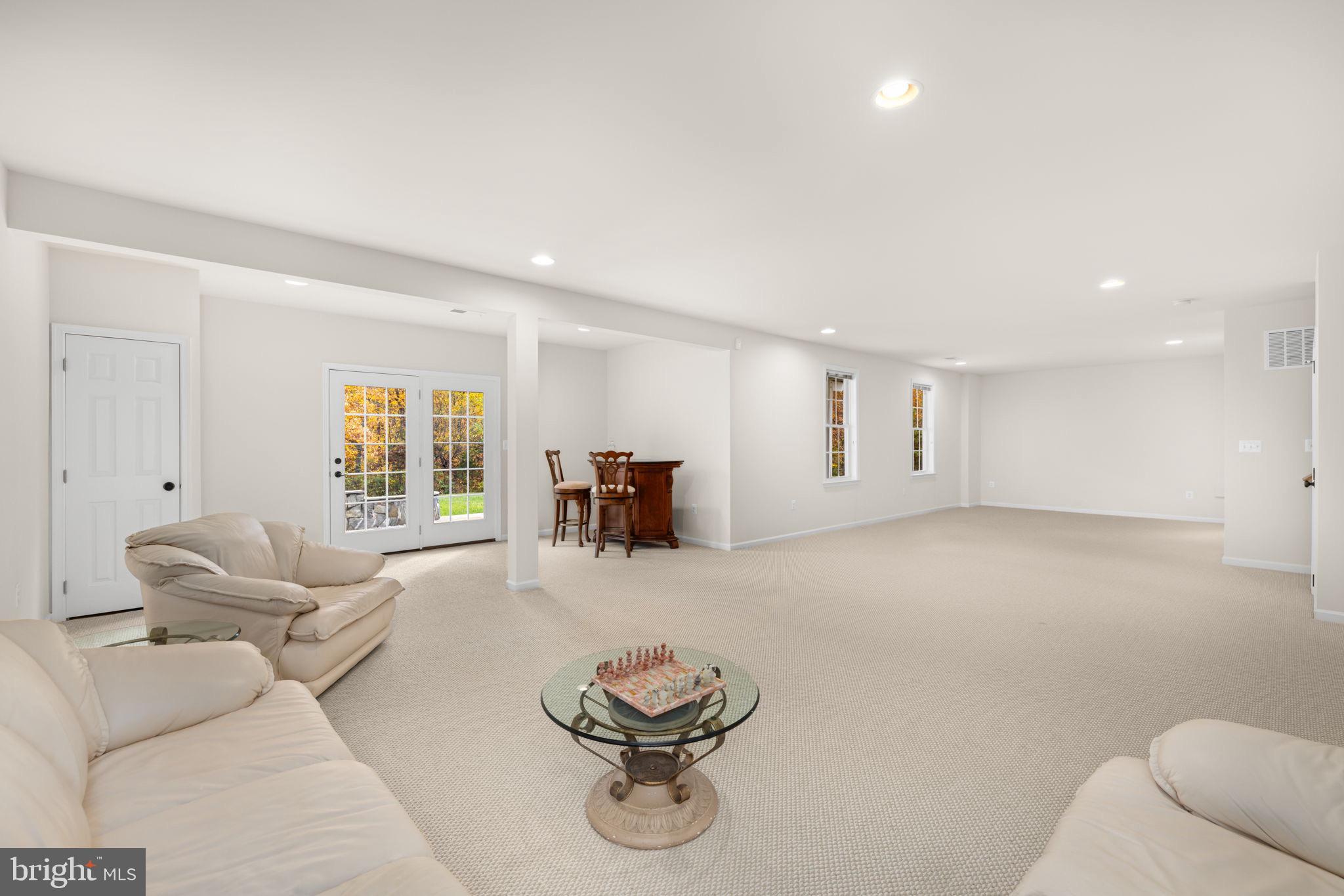 LOUDOUN VALLEY ESTATES 2 - Residential